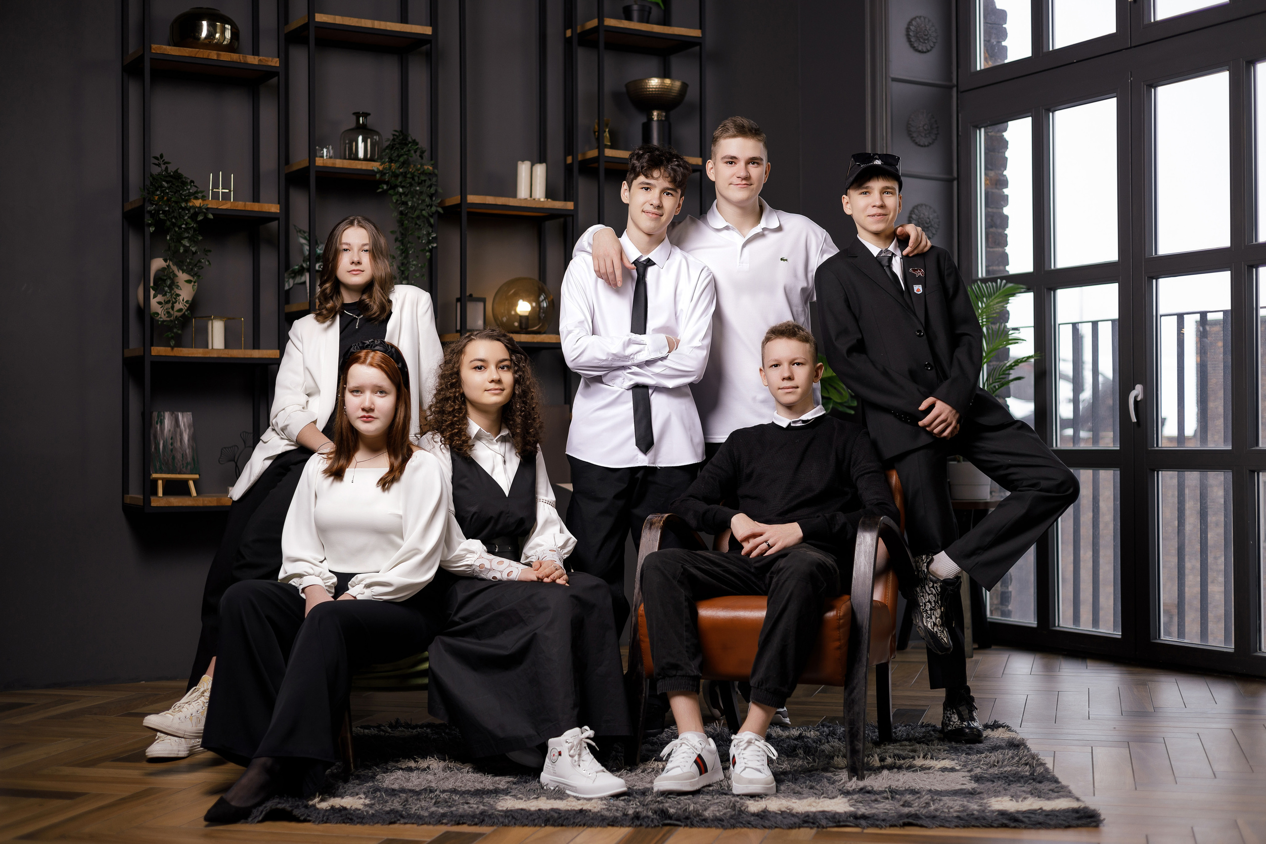 Зал Loft. Выпускные альбомы. Школьный и семейный фотограф Виктория Игнатьева