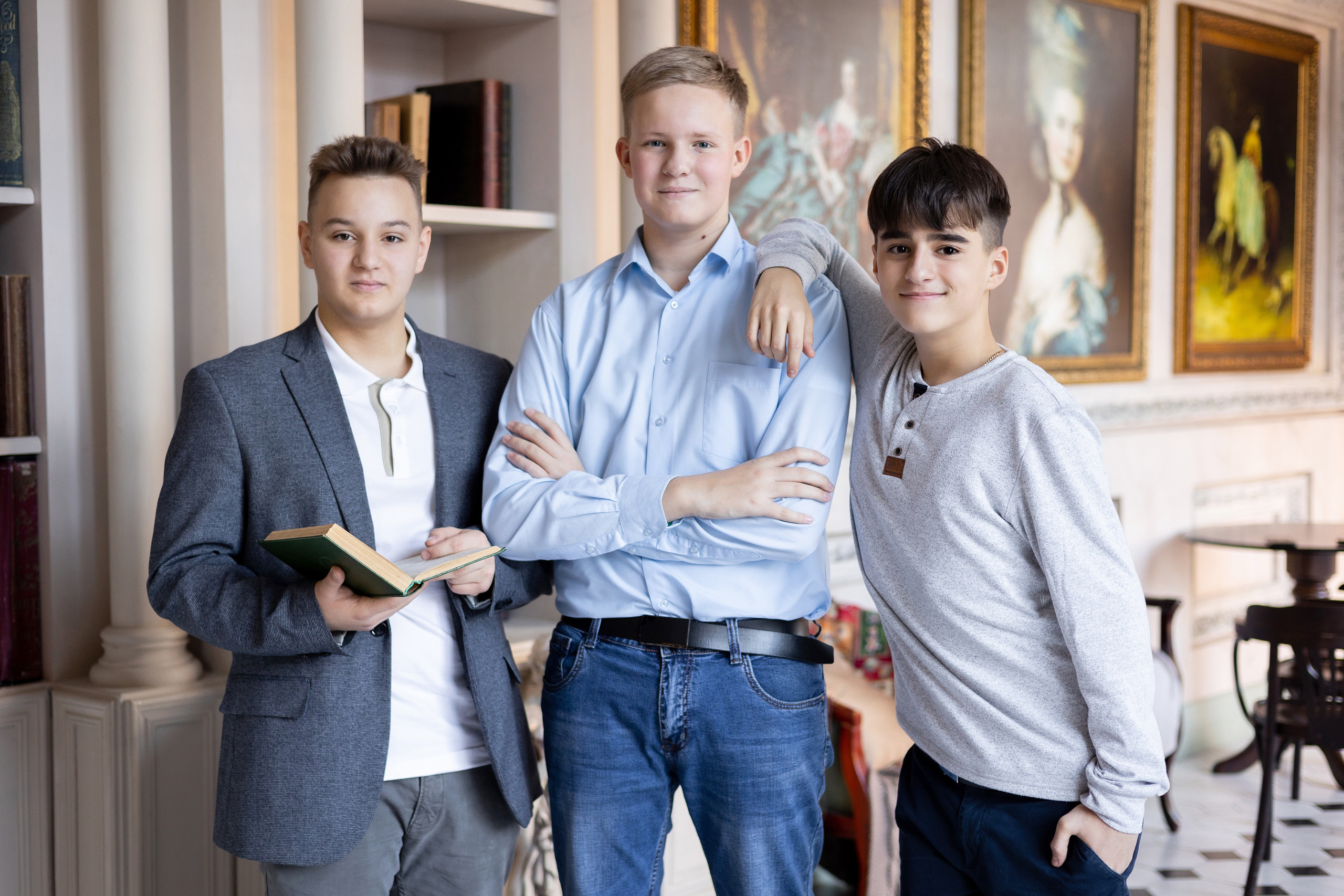 Зал Галерея. Выпускные альбомы. Школьный и семейный фотограф Виктория Игнатьева