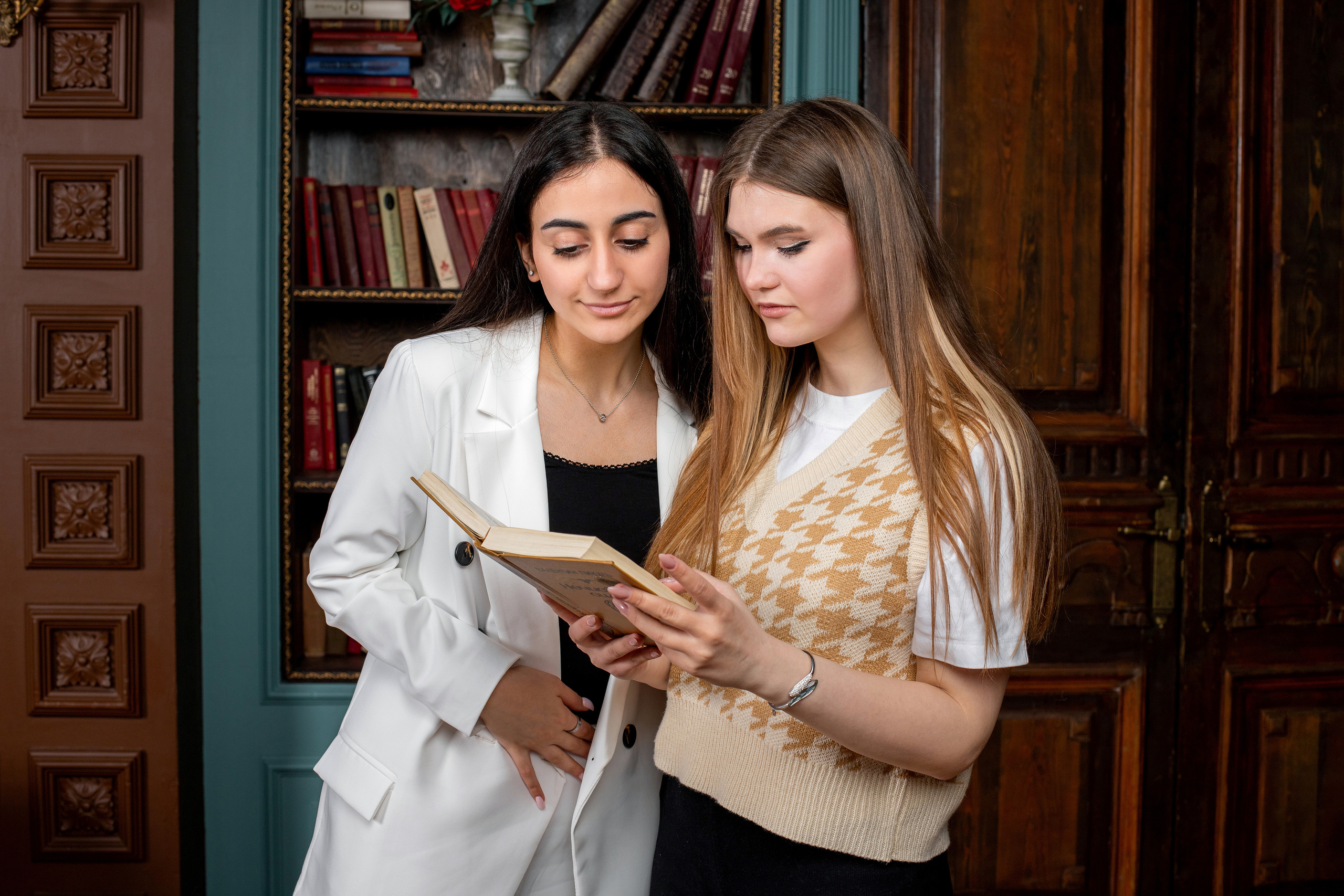 Зал Библиотека. Выпускные альбомы. Школьный и семейный фотограф Виктория Игнатьева