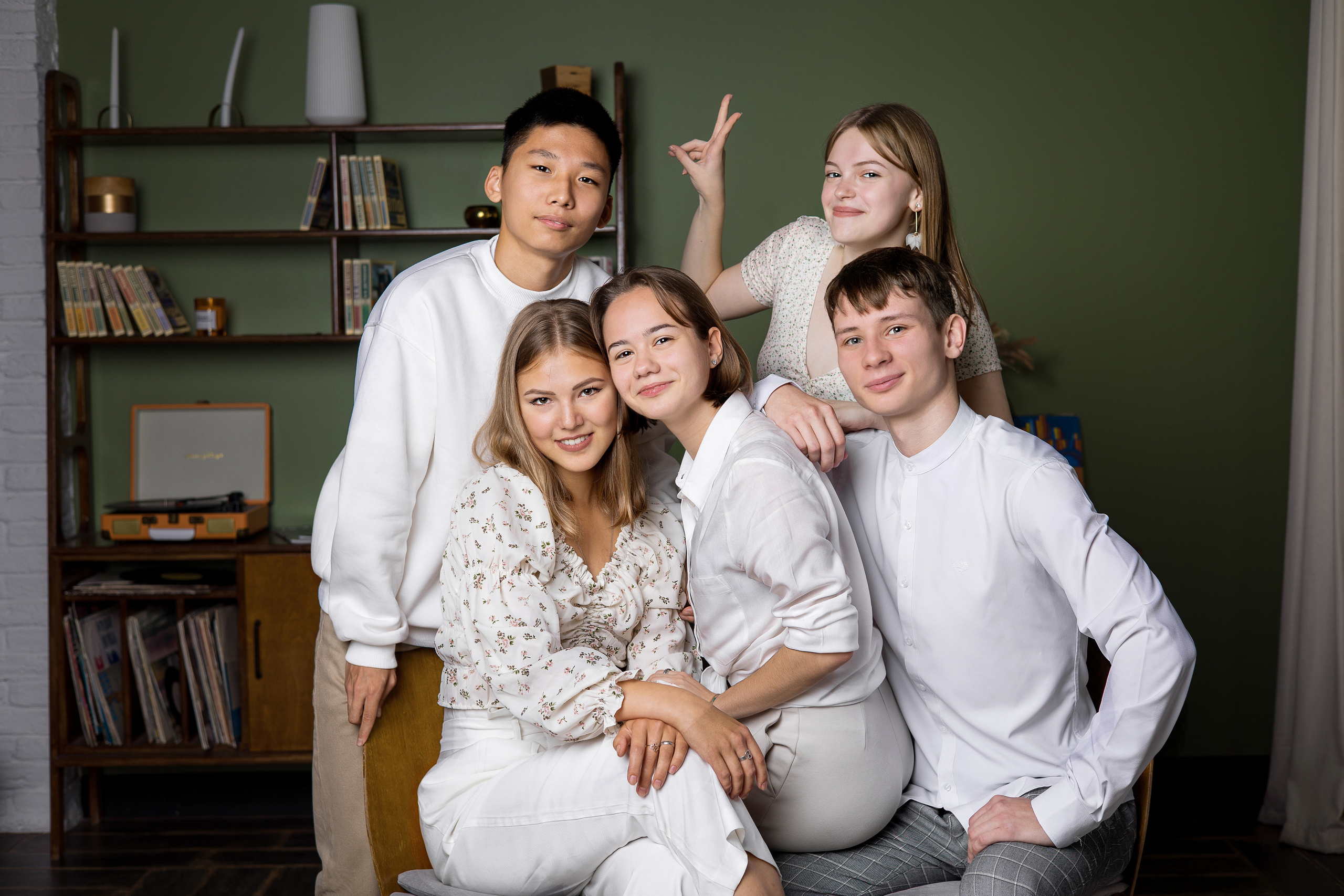 Зал Light-100. Выпускные альбомы. Школьный и семейный фотограф Виктория Игнатьева