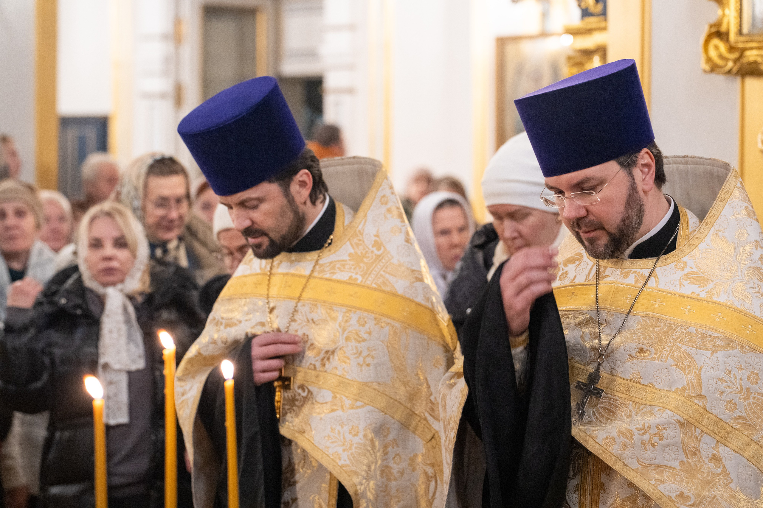 Праздничное бдение в Николо-Богоявленском морском соборе. НИКОЛО-БОГОЯВЛЕНСКИЙ МОРСКОЙ СОБОР