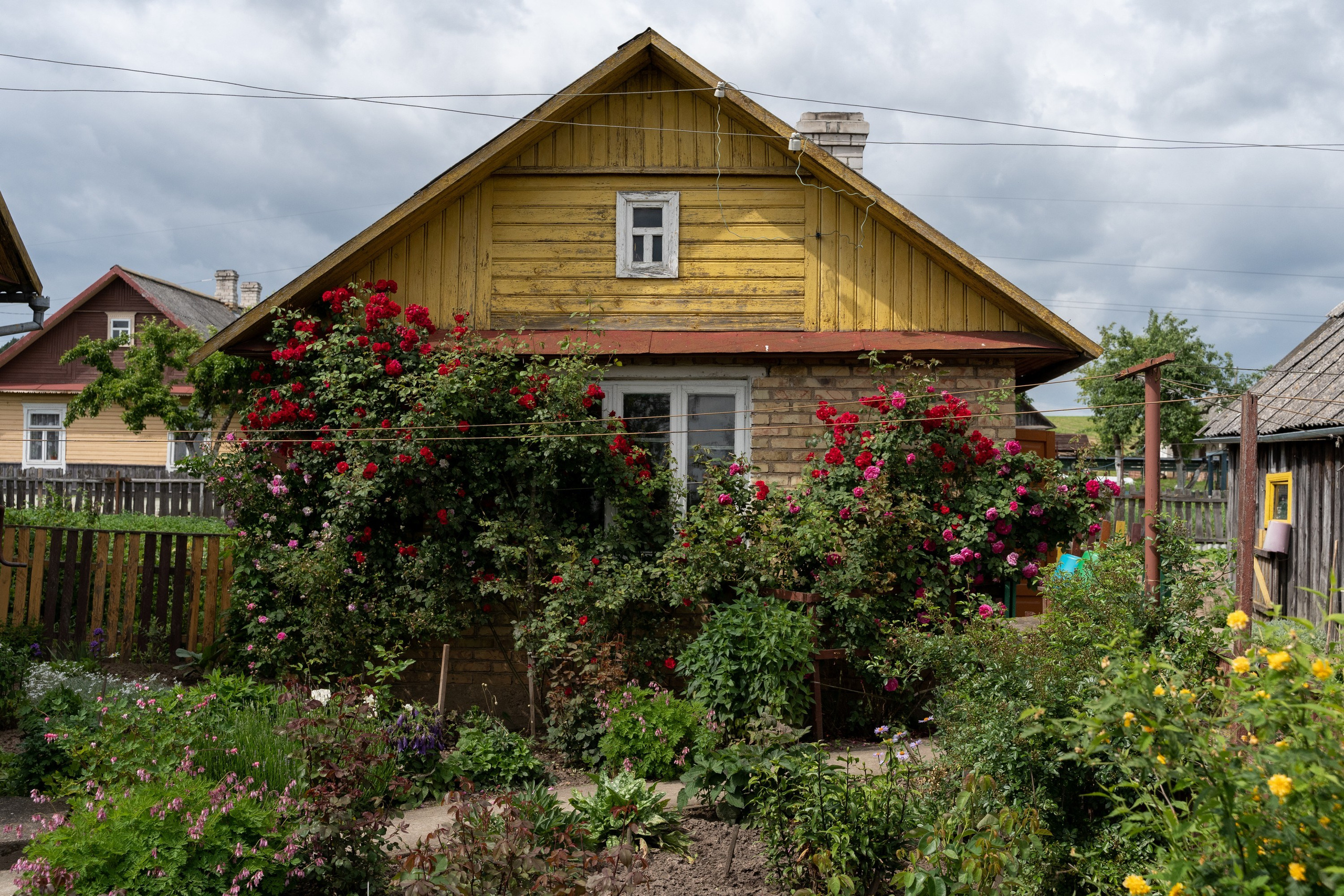 Home.land. Künstler Verstecktoff