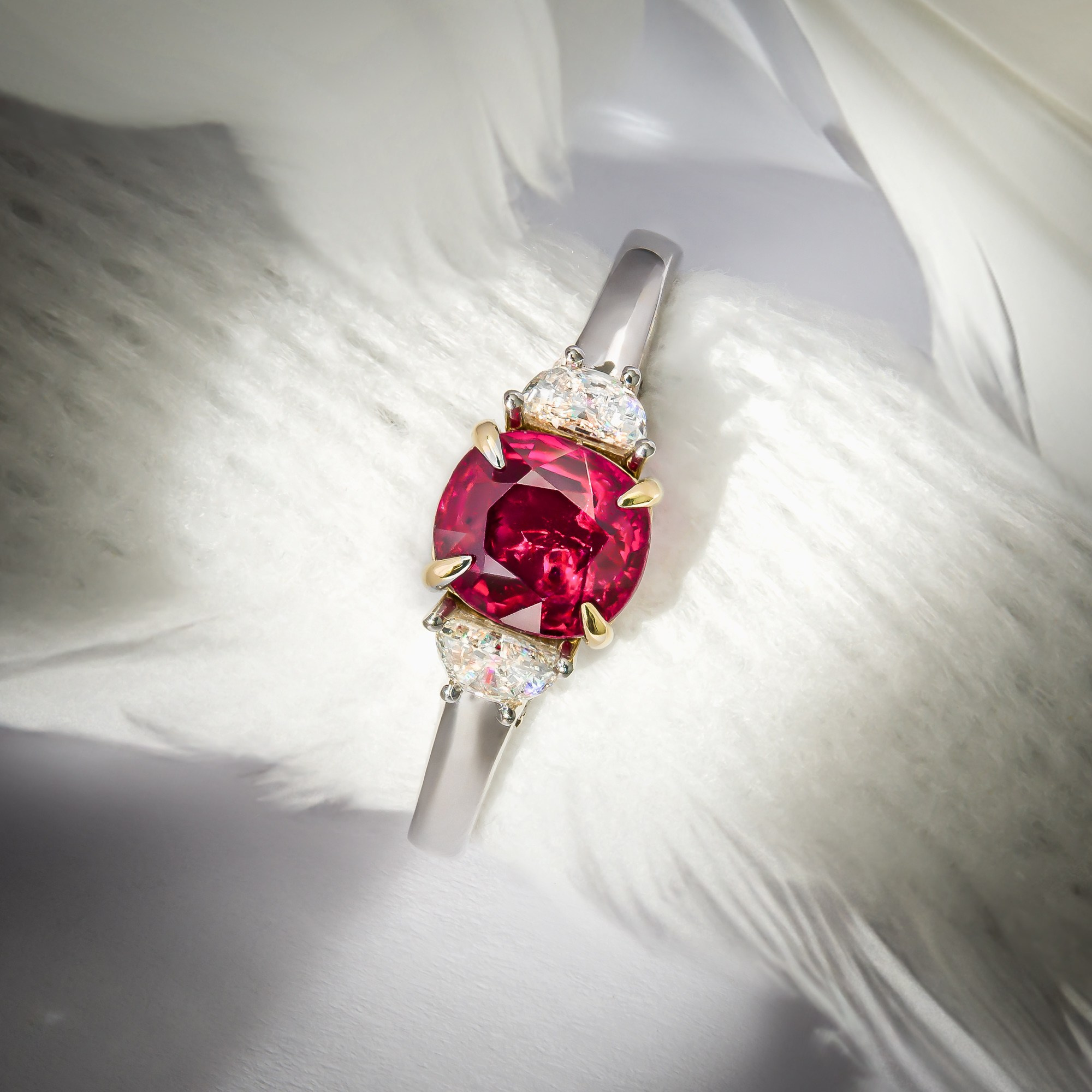 IRStudio: фотосъемка ювелирных изделий. Рекламный и предметный фотограф Марченков Антон