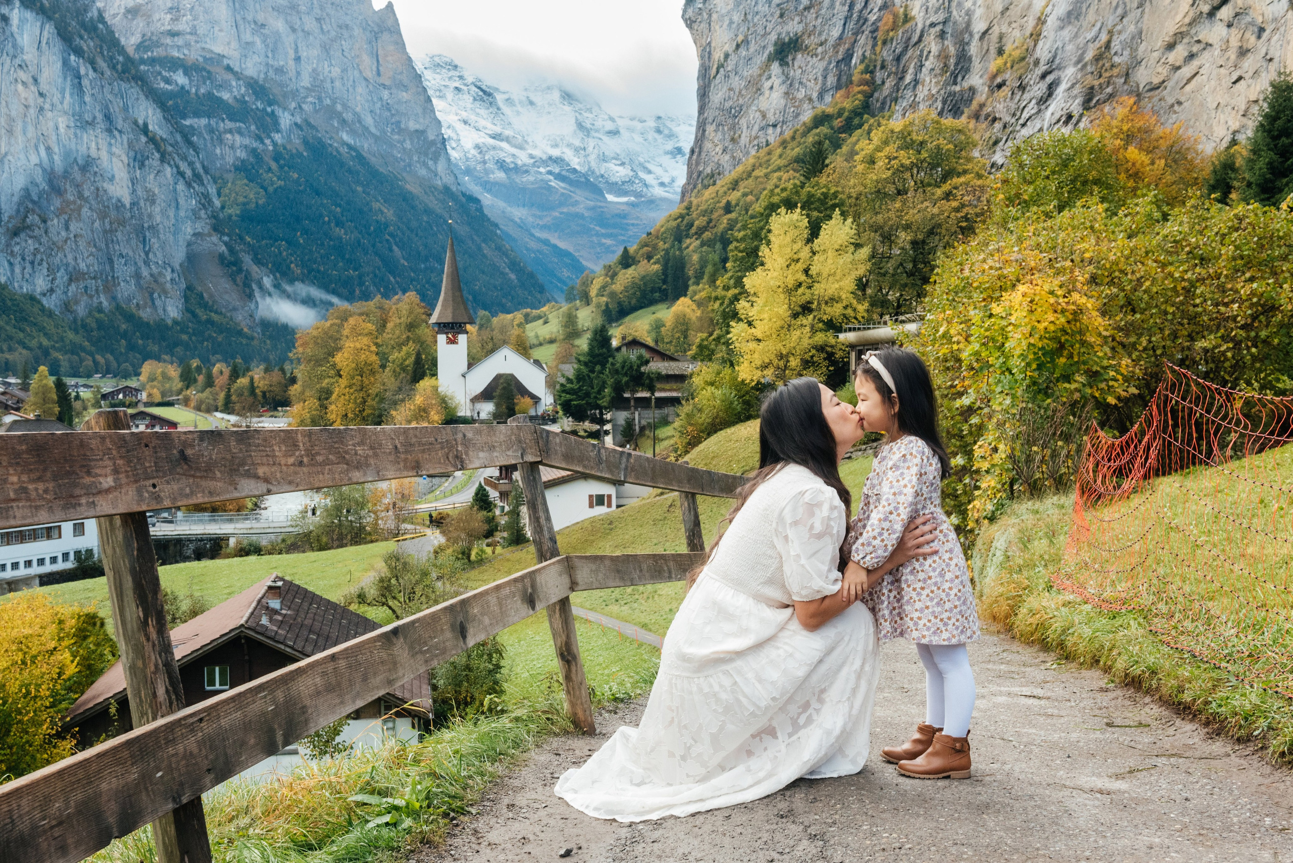 Tien, Kenny, Emily and Austin (Lauterbrunnen). Photographer in Interlaken area