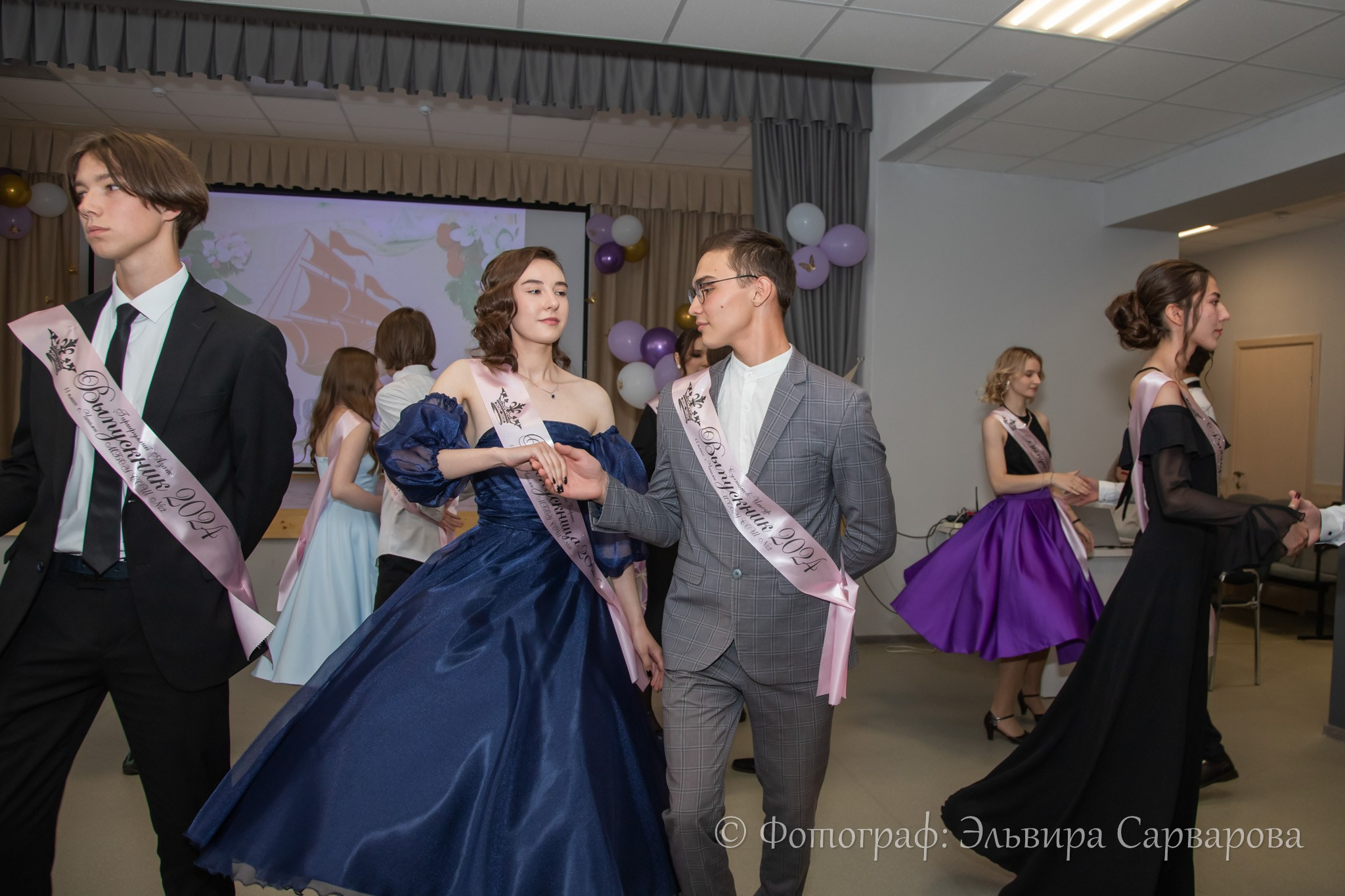 Вручение аттестатов 11 класс. Репортажный Фотограф