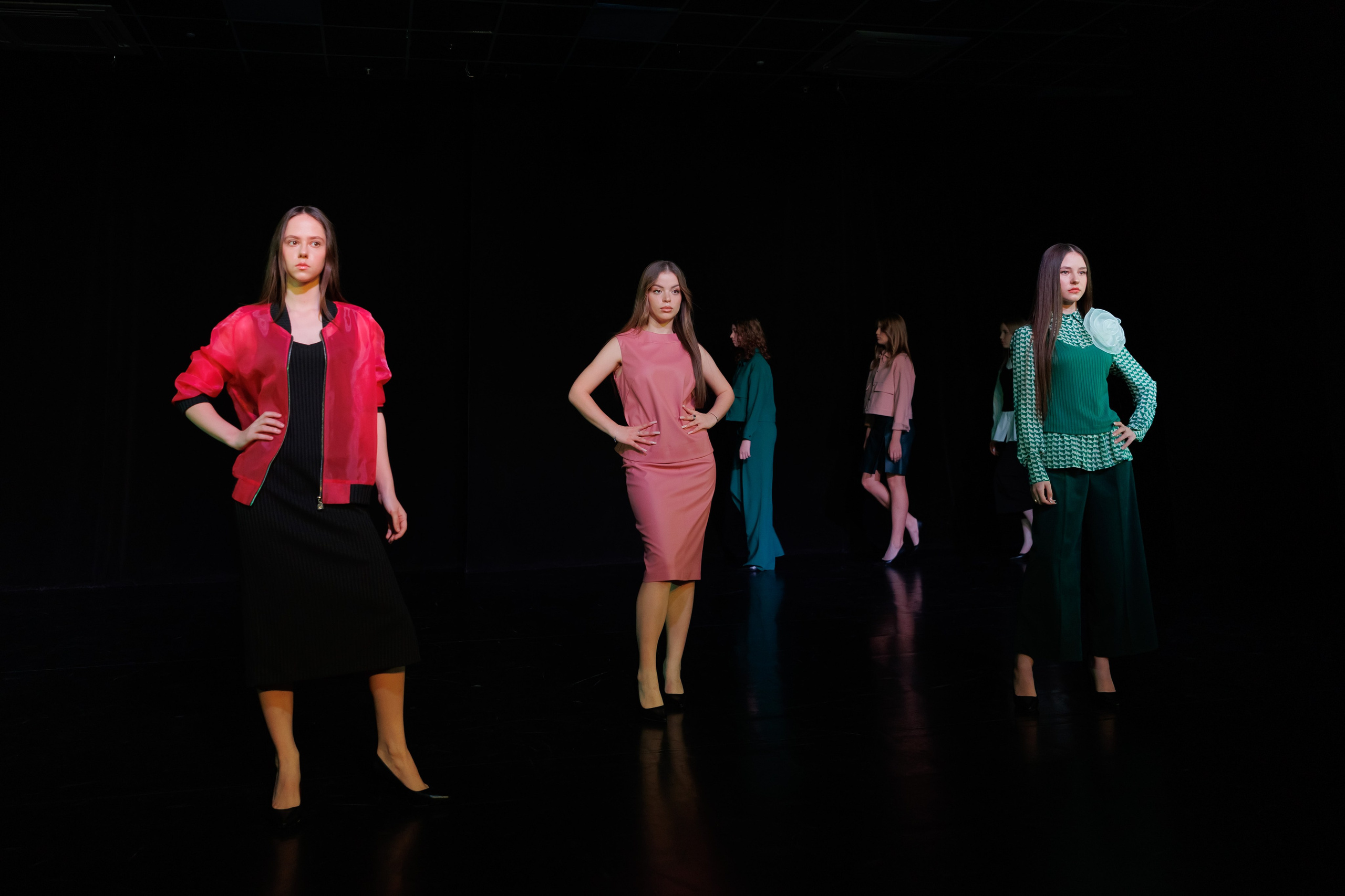 Показ коллекций Новосибирских дизайнеров для Fly Production. Фотограф Новосибирск — Наталья Гресь