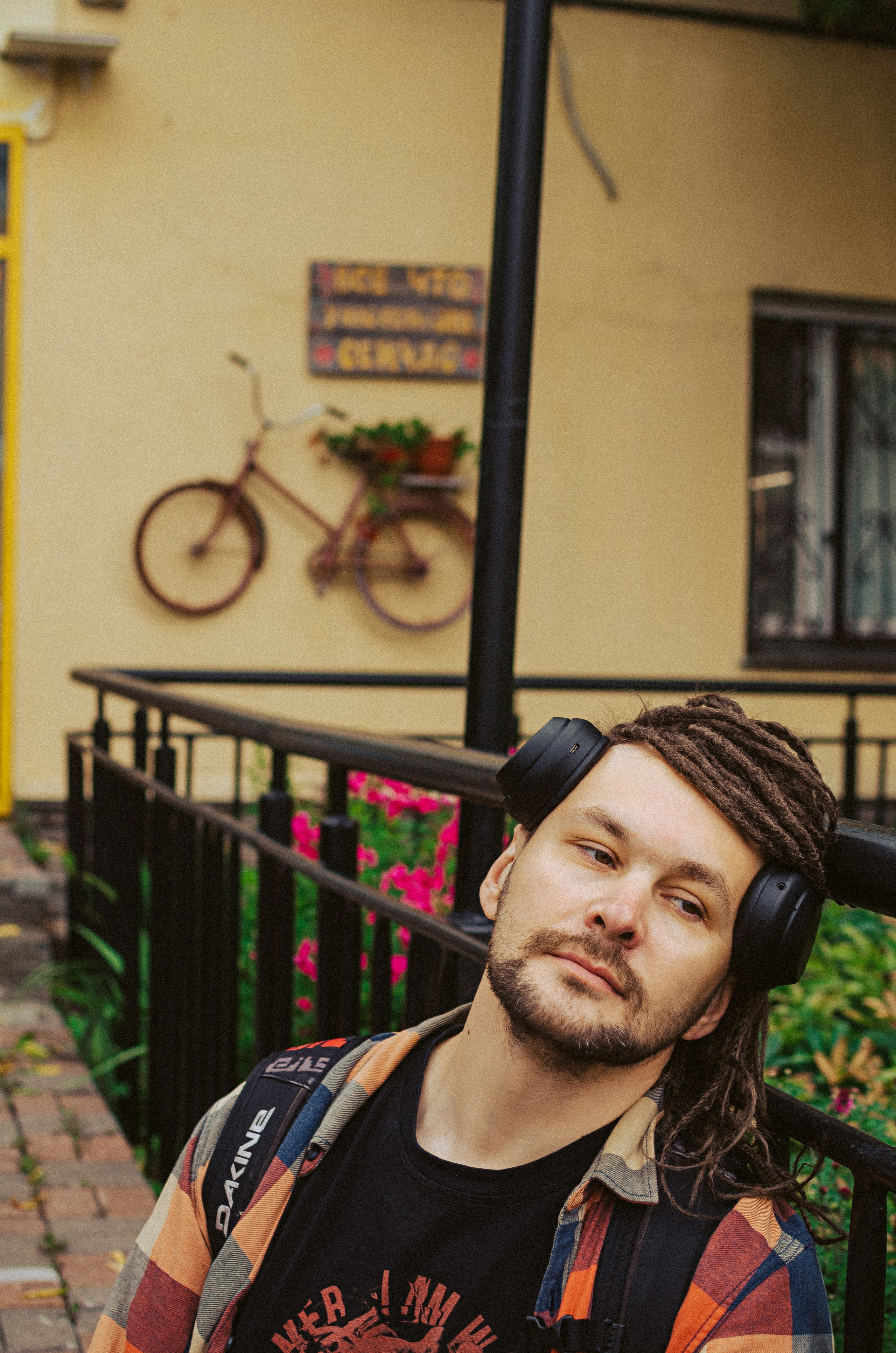 Антон. КВЭЛ — Кто Все Эти Люди