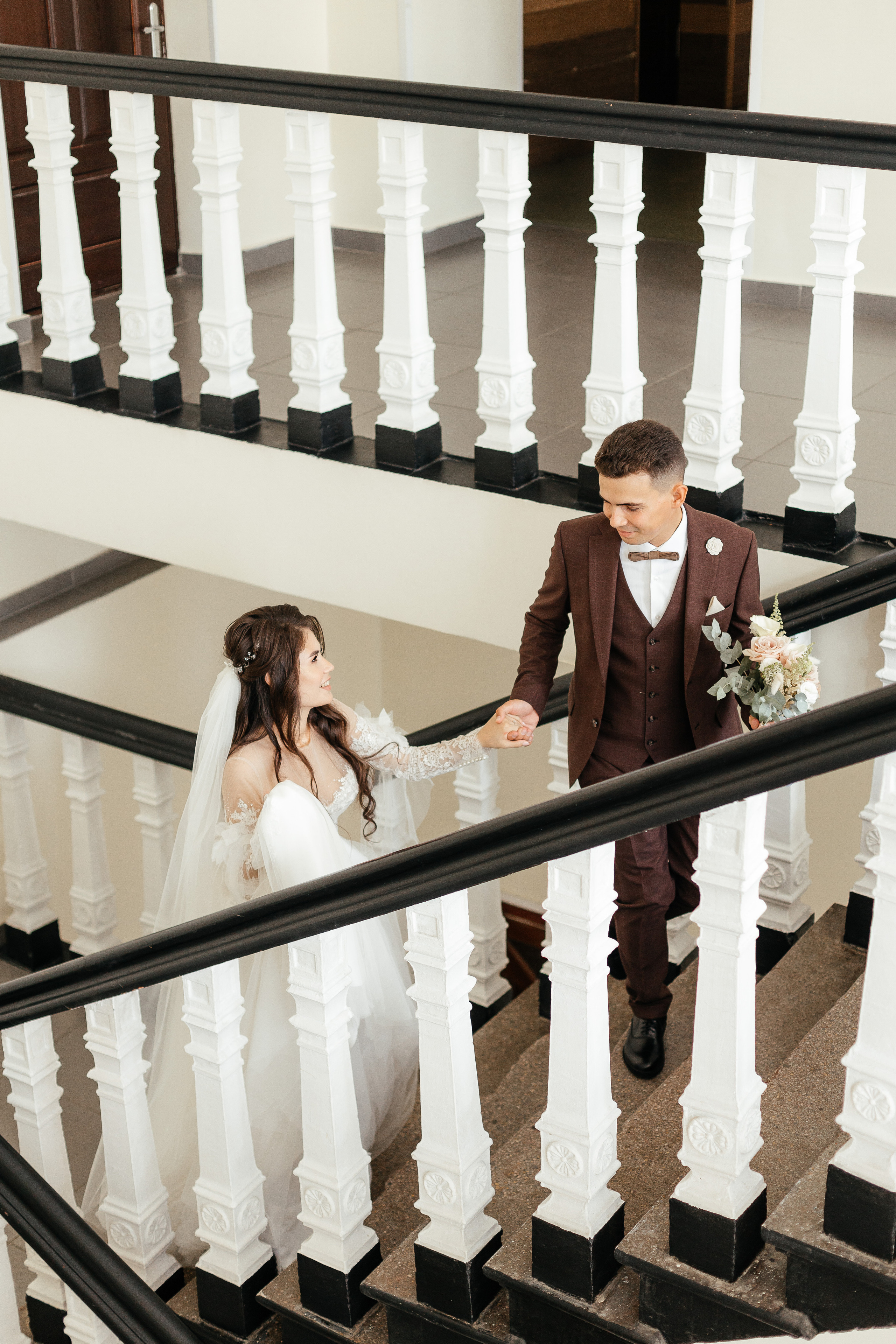 Ул. Ползунова 34а. Свадебный и репортажный фотограф Евгений Петров