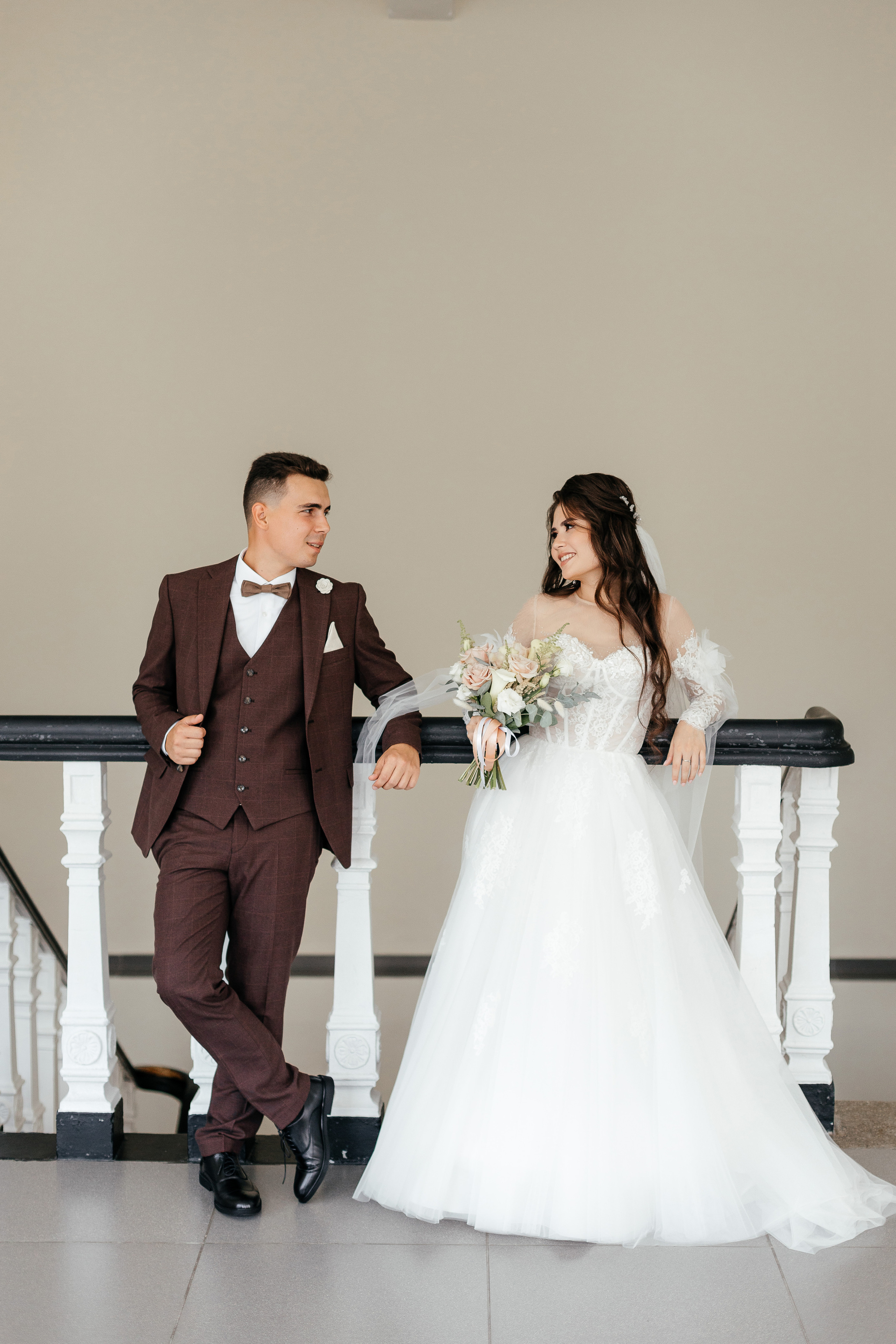 Ул. Ползунова 34а. Свадебный и репортажный фотограф Евгений Петров