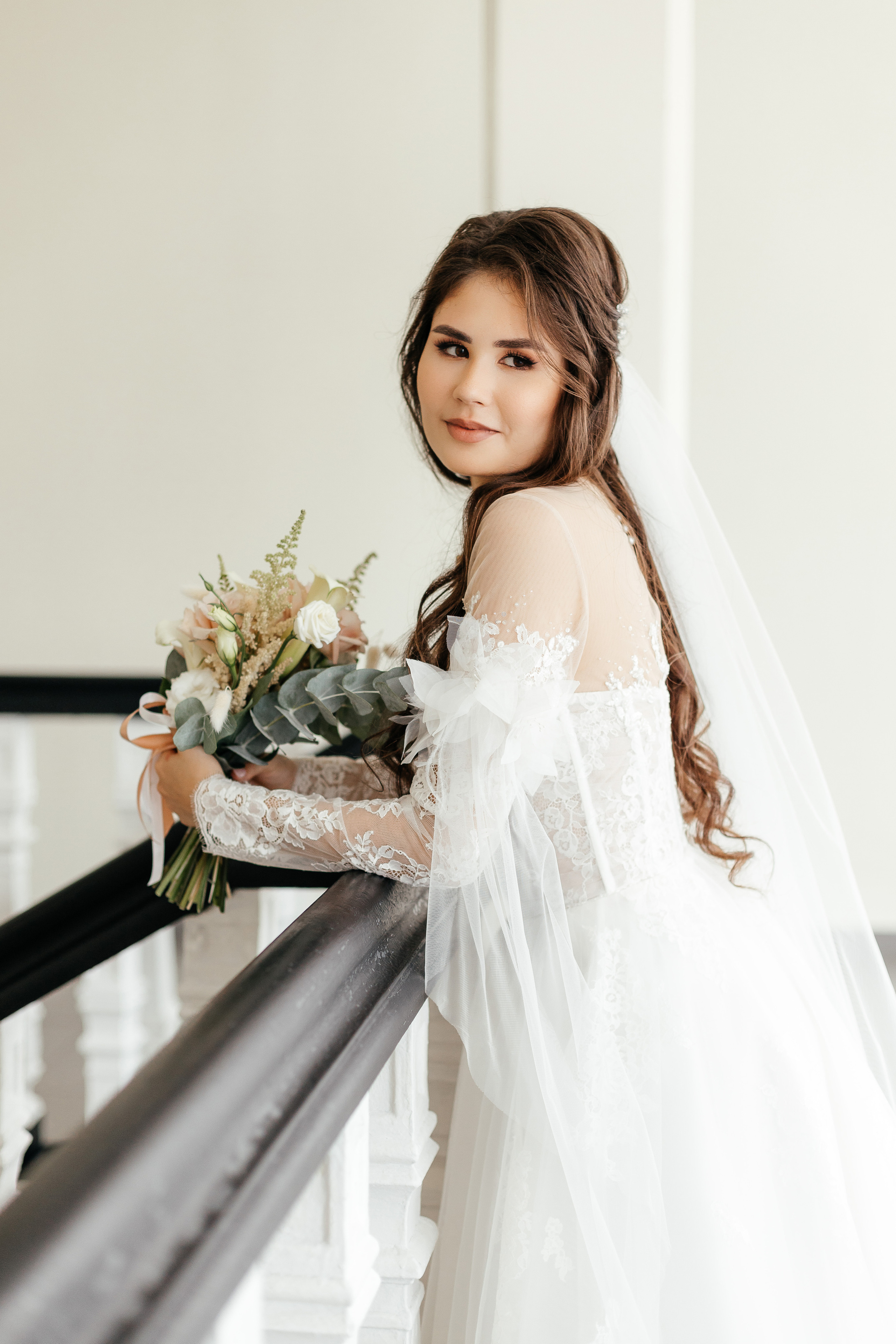 Ул. Ползунова 34а. Свадебный и репортажный фотограф Евгений Петров