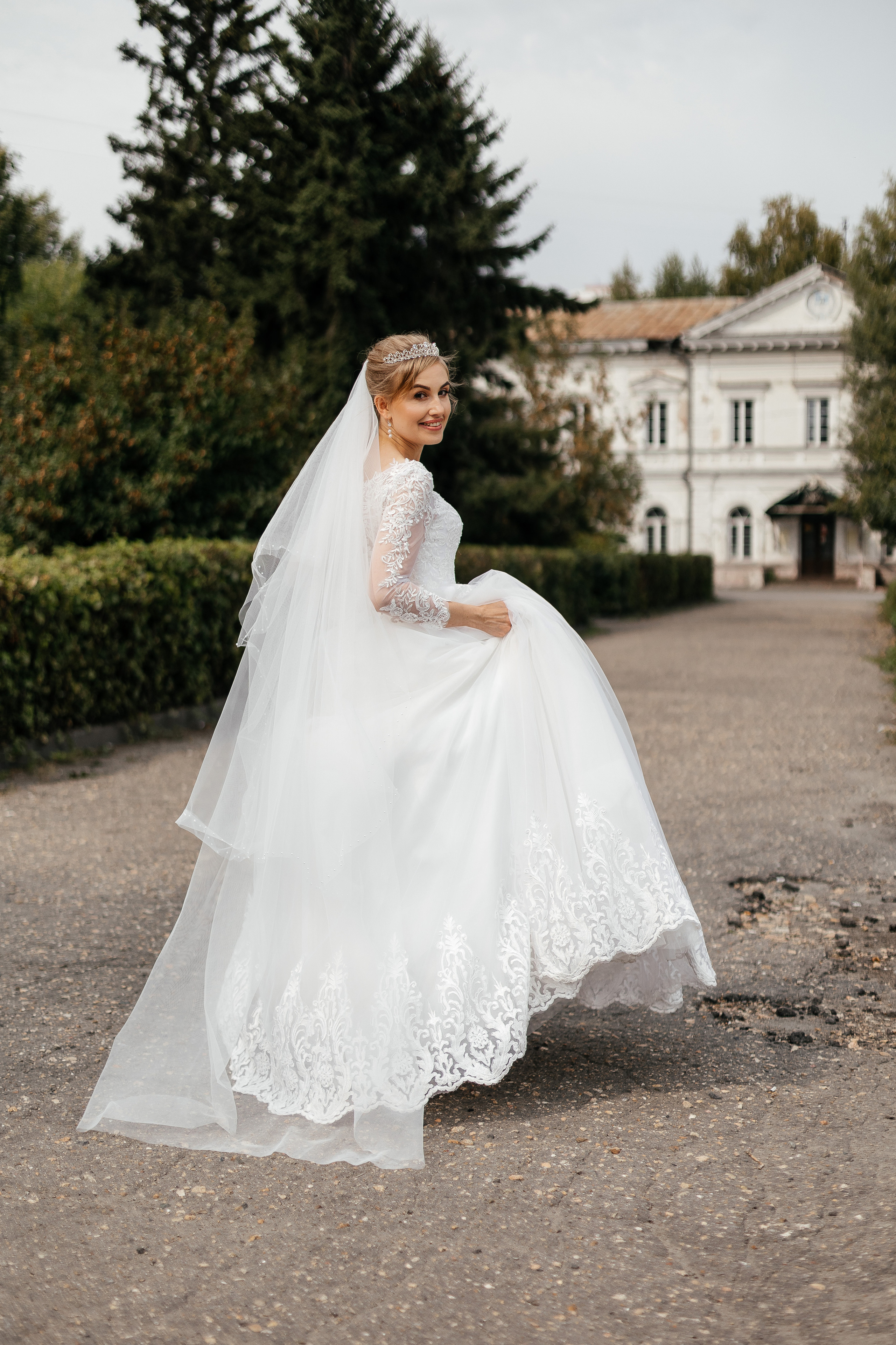 Демидовская площадь. Свадебный и репортажный фотограф Евгений Петров