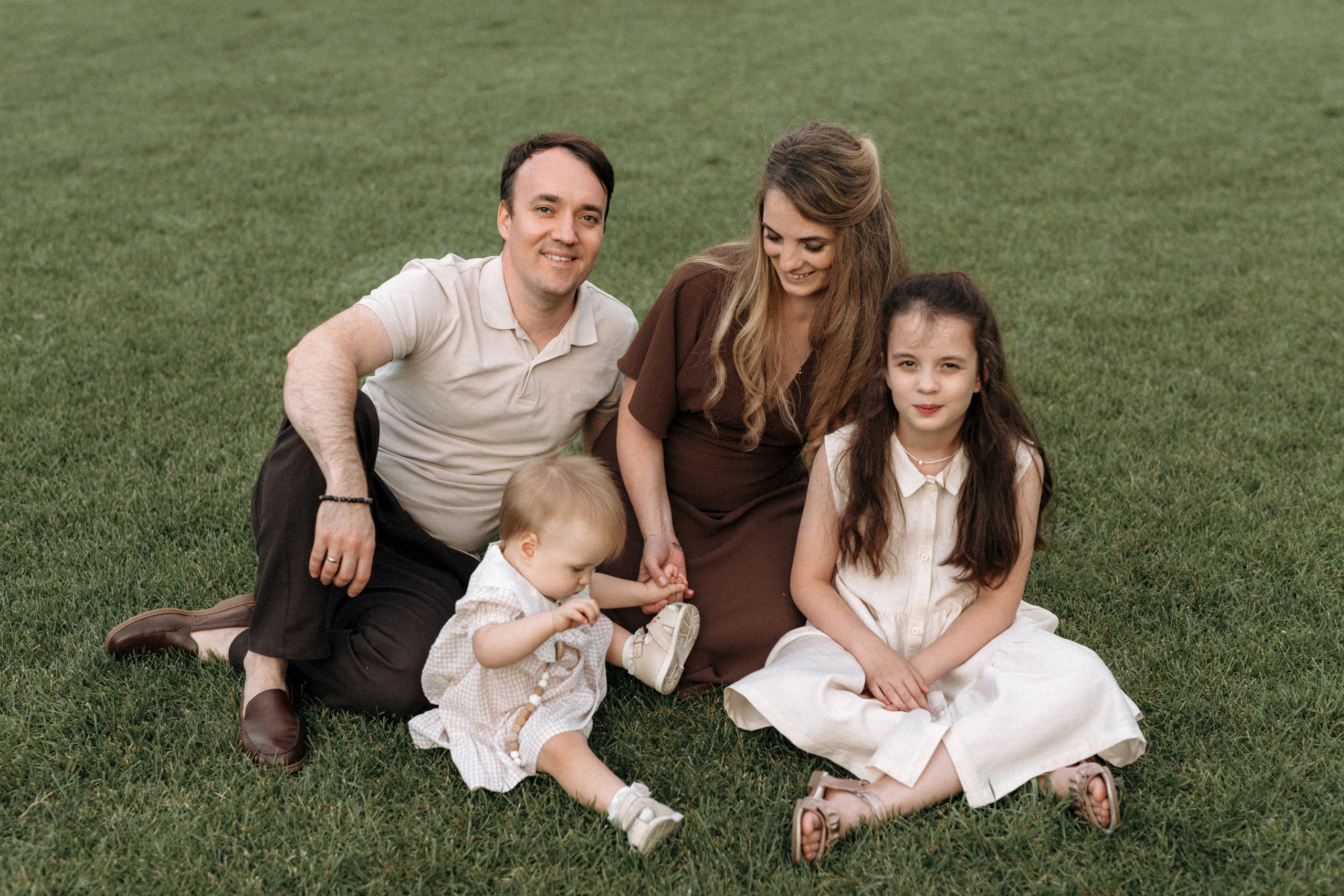 Семейная фотосессия на берегу реки для Миши, Тани, Сони и Таи. Свадебный фотограф в Тамбове Павел Четвертков