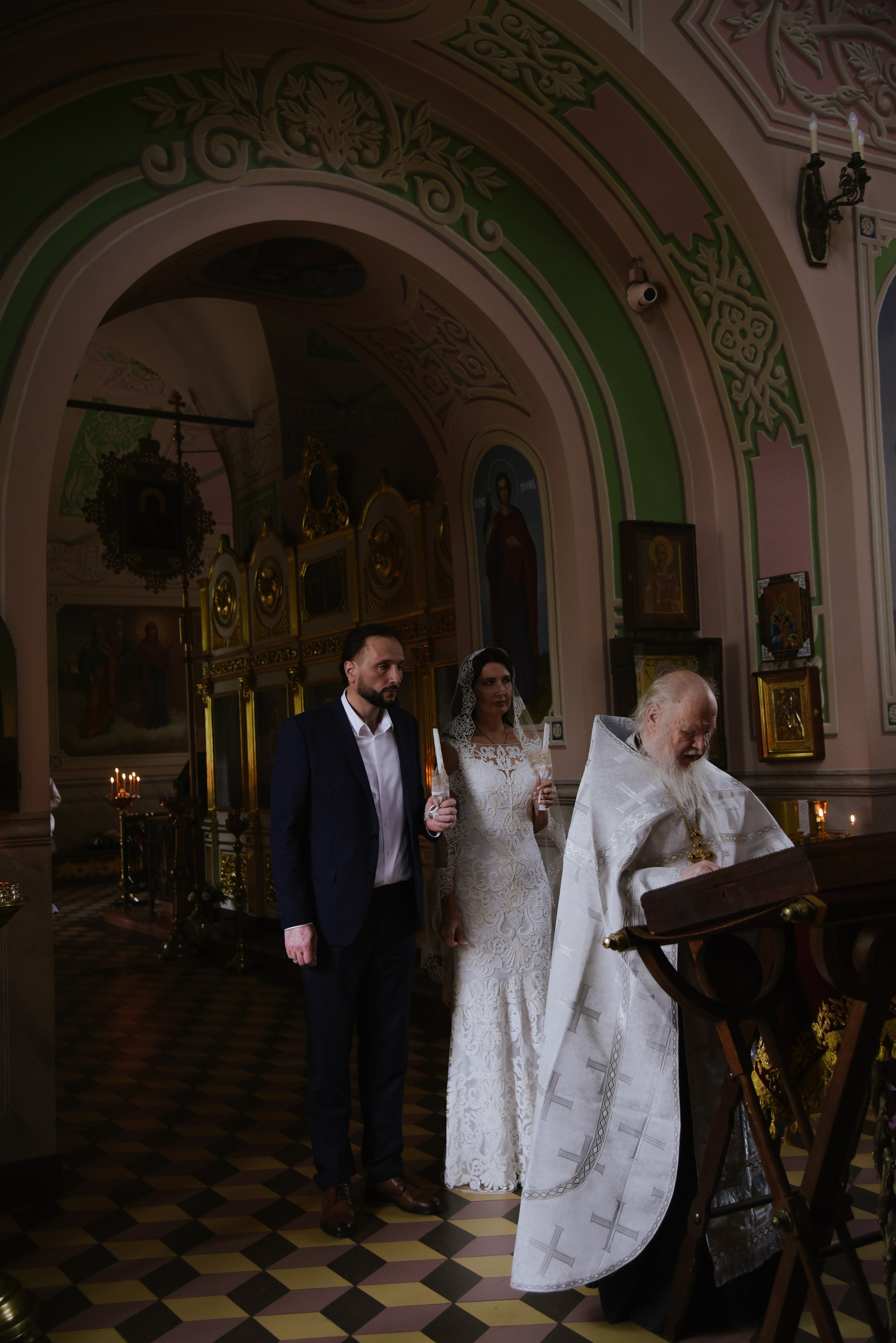 Венчание Храм Живоначальной Троицы на Воробьёвых горах. Фотограф Лола Волна, город Москва