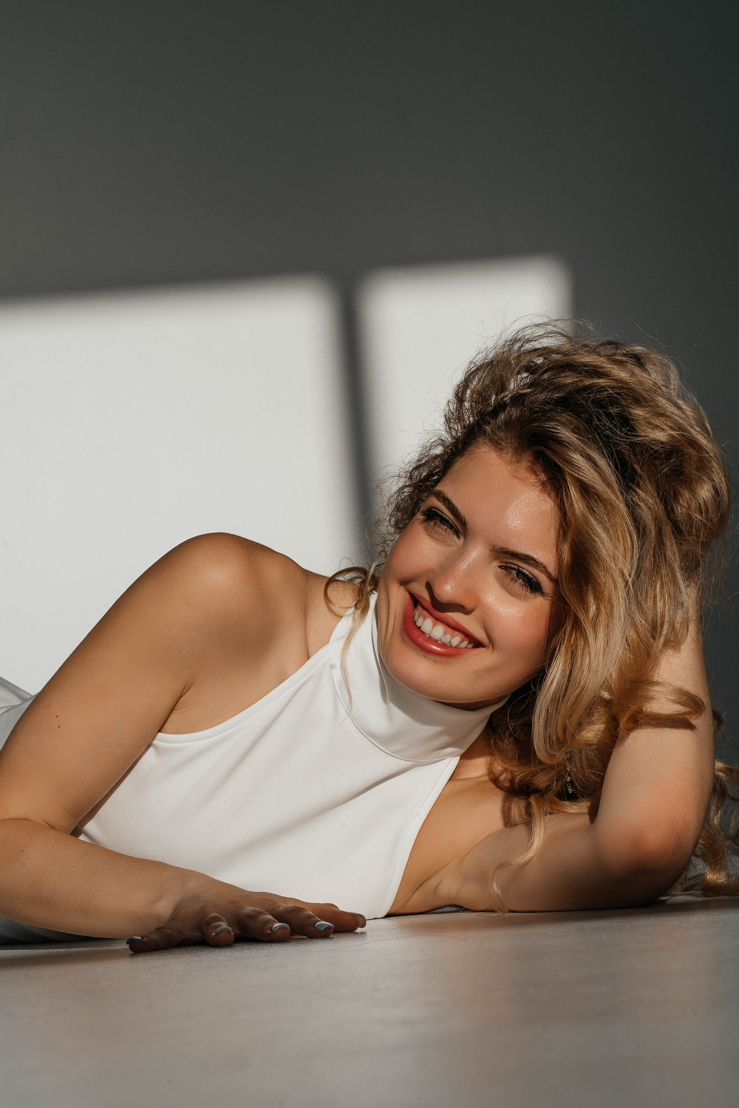 Съемки в интерьере студий. Виктория Алпеева — фотограф по любви