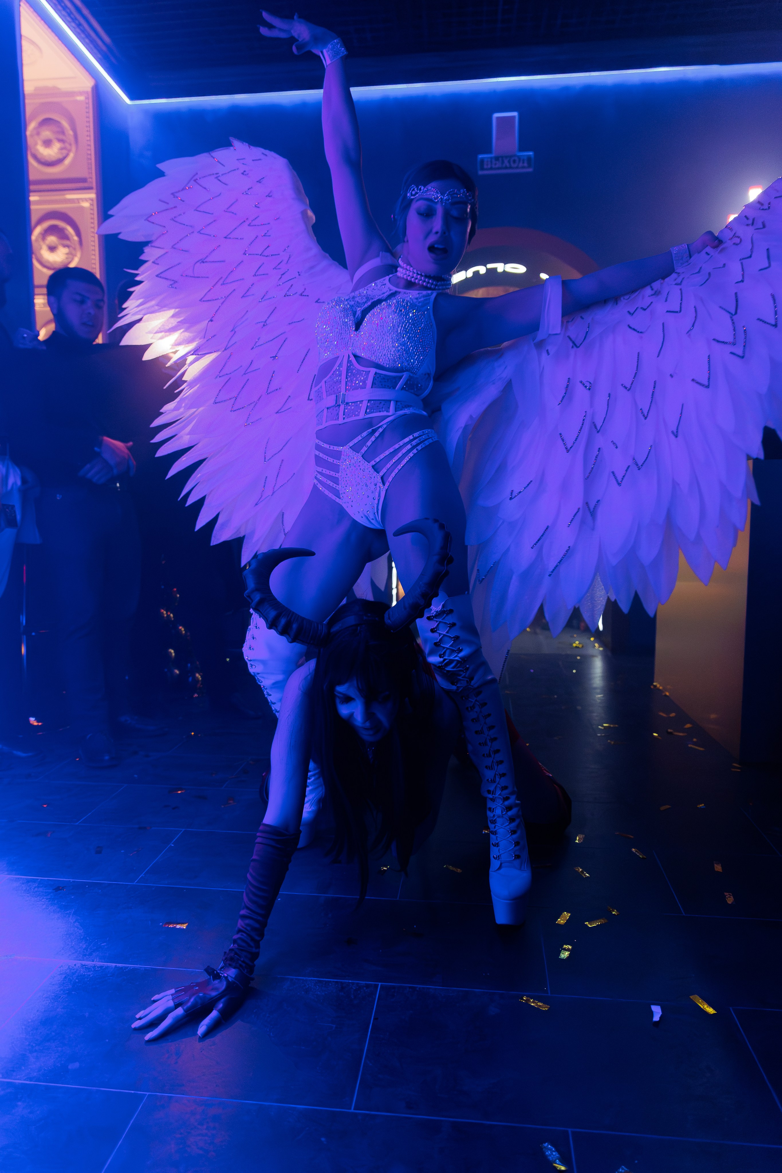 ЛУВР [Открытие Ночного клуба]. СВОИ. ФОТООТЧЕТЫ-СОБЫТИЯ-МЕСТА