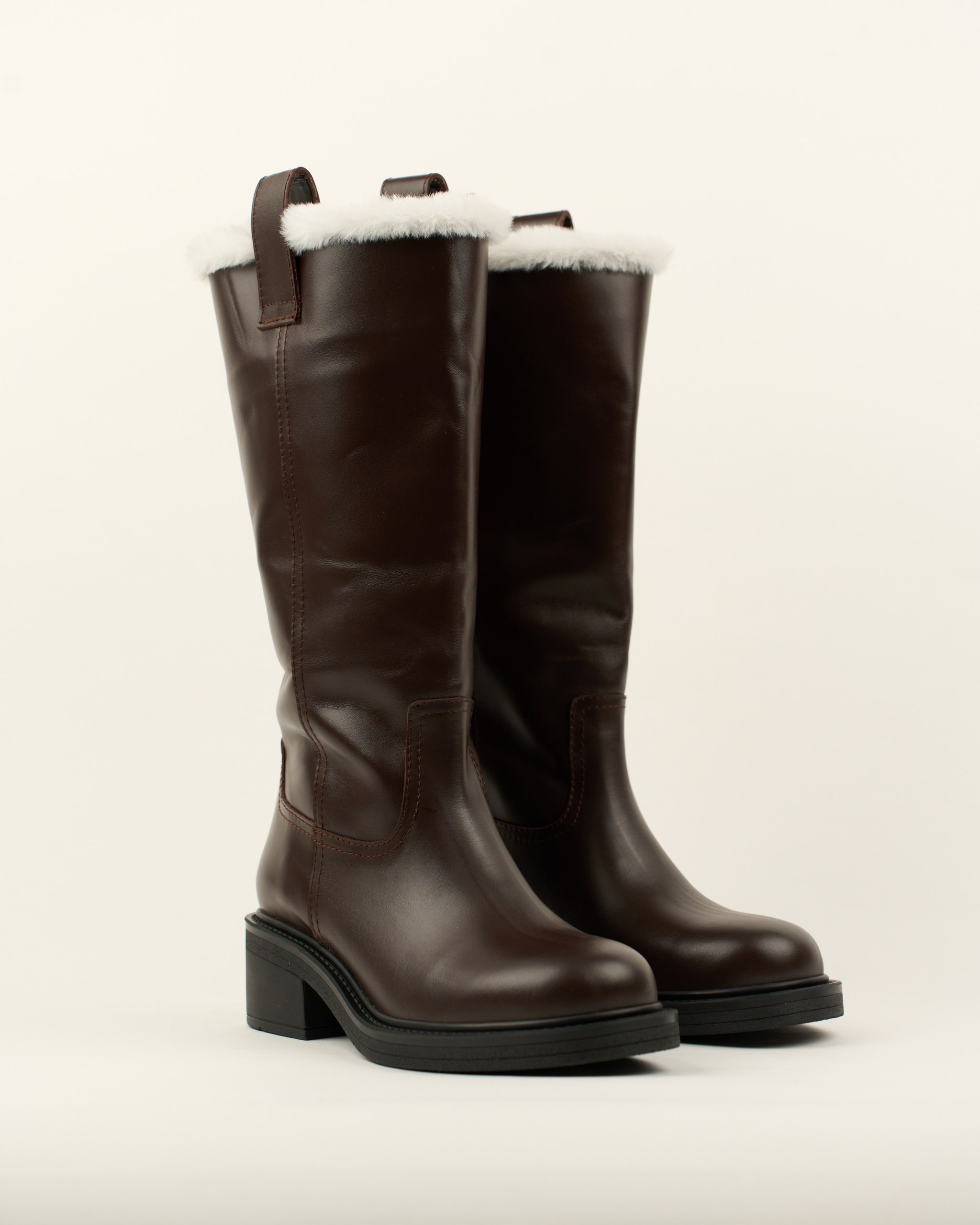 Product photography in Tbilisi, Georgia by fashion photographer Inna Banan