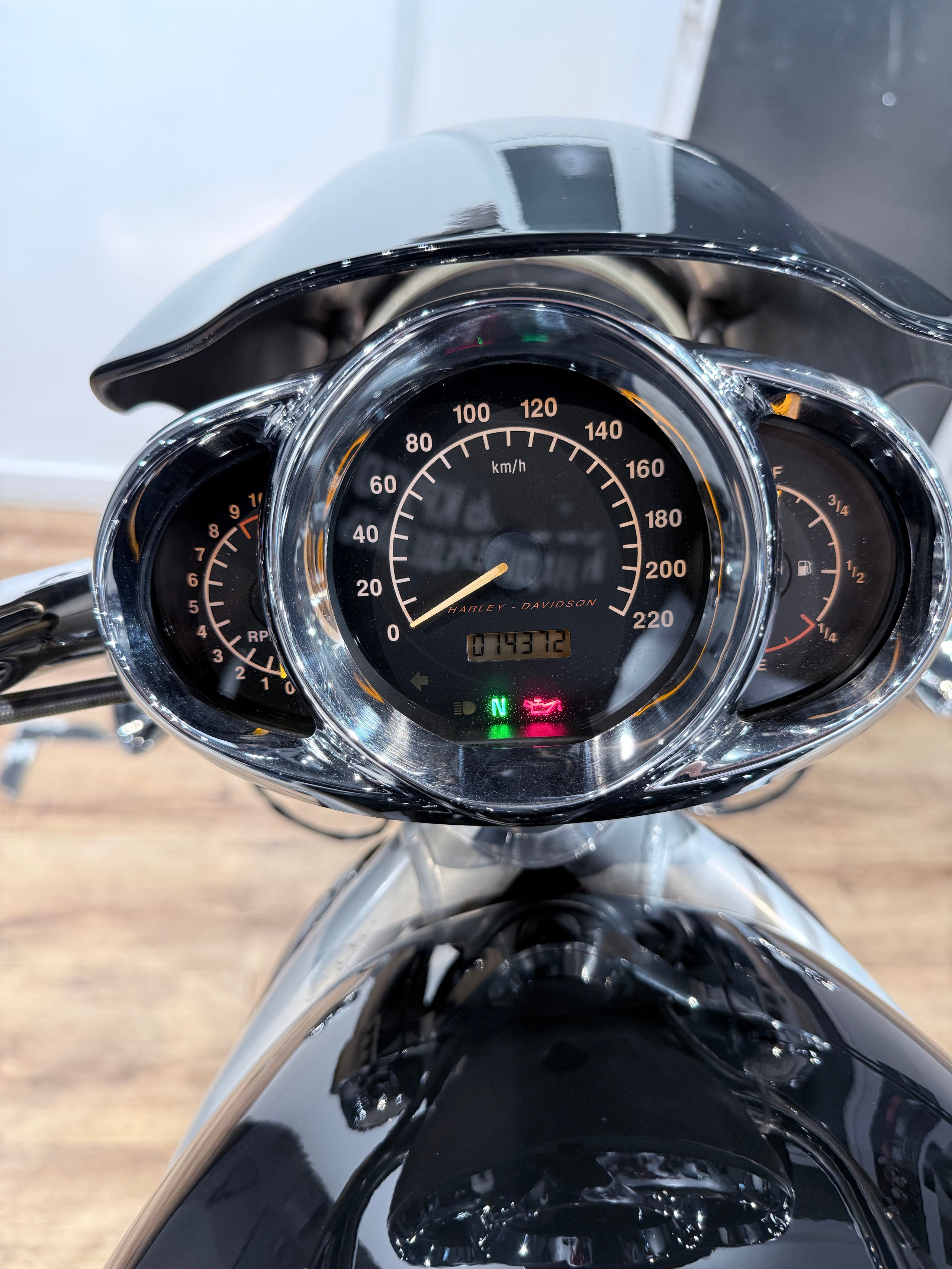 V-ROD 240 Rick's Edition. Hello Davidson, Москва. Только хорошие мотоциклы…