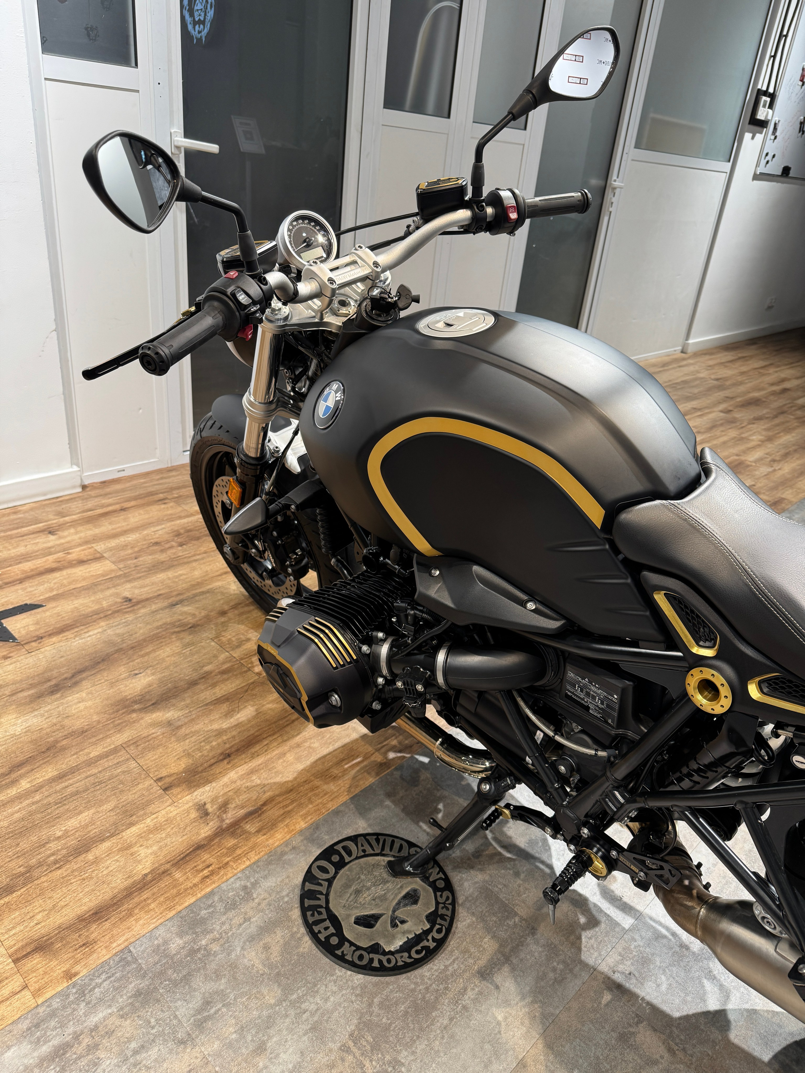 Мотоциклы Harley-Davidson BMW R Nine T (Option 719)  — купить мотоцикл. Hello Davidson, Москва. Только хорошие мотоциклы…