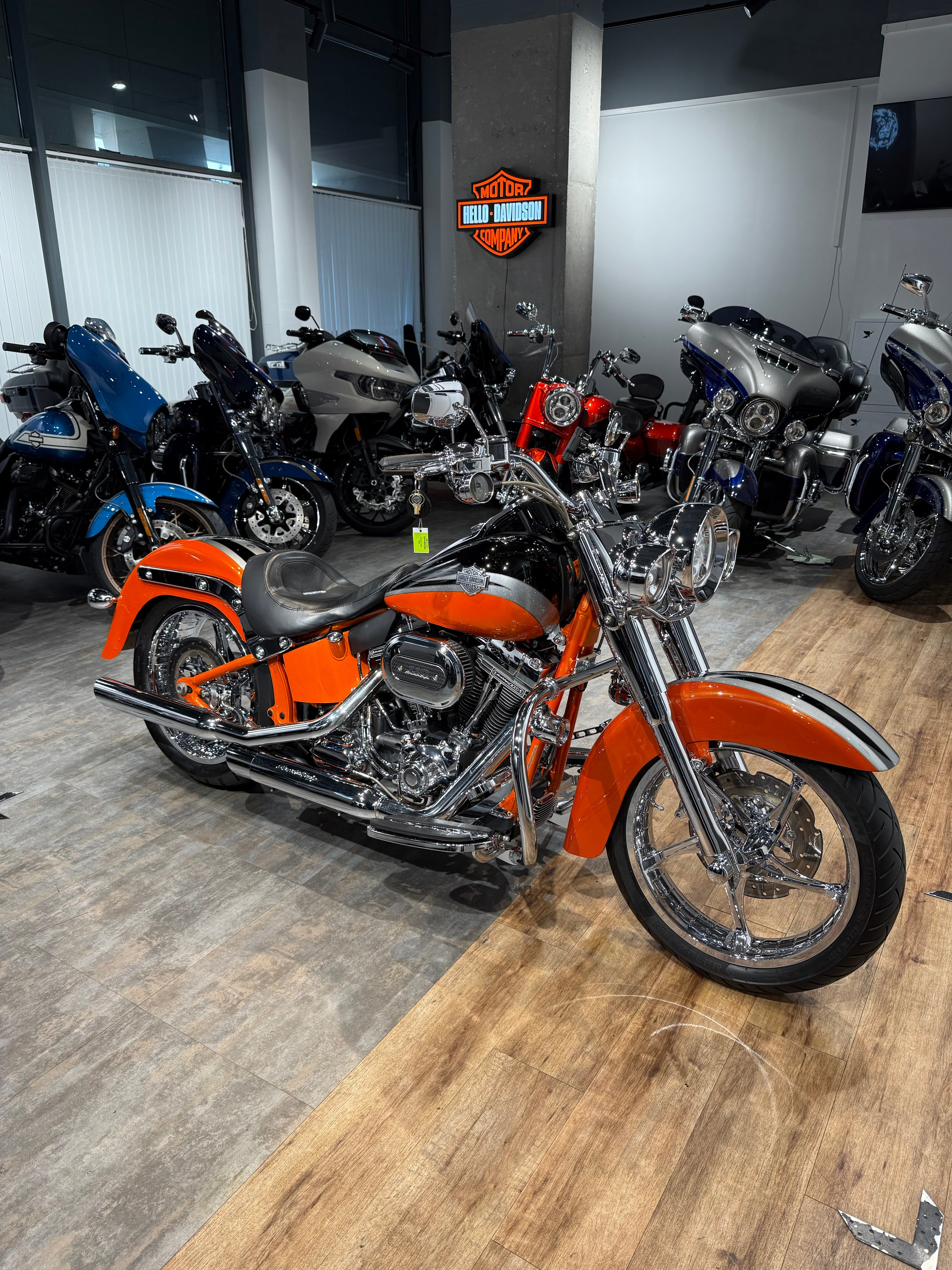 2010 CVO Inferno Orange. Hello Davidson, Москва. Только хорошие мотоциклы…