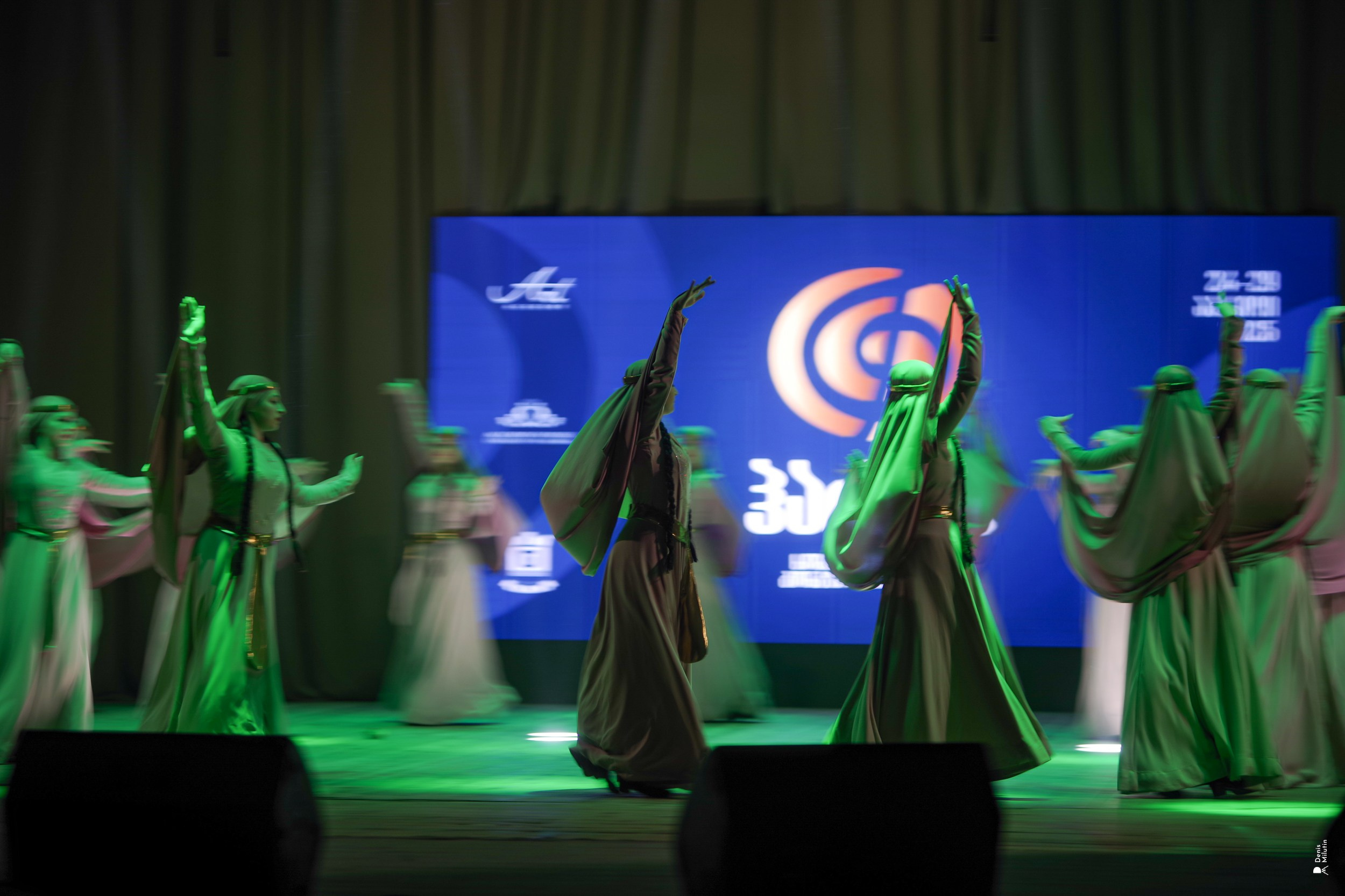 Танцы в Хоби. Портретный фотограф Денис Милютин