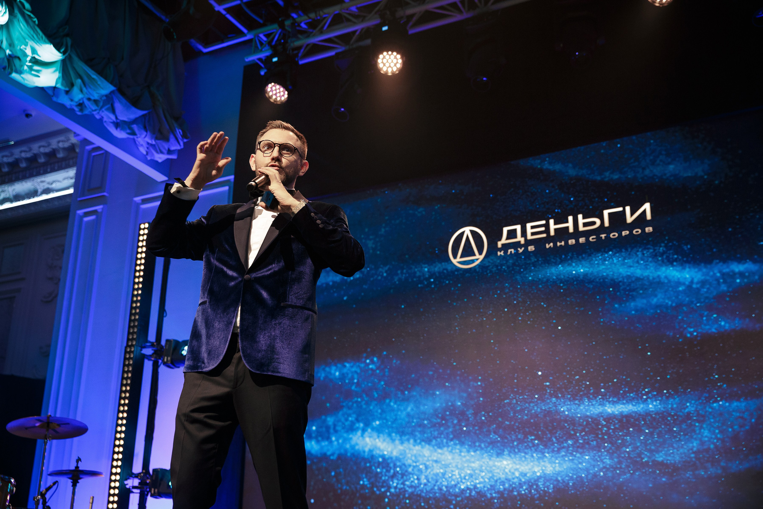 День рождения клуба «Деньги» 6 лет 2025. Репортажный Фотограф Александр Назаров. Москва и М.О