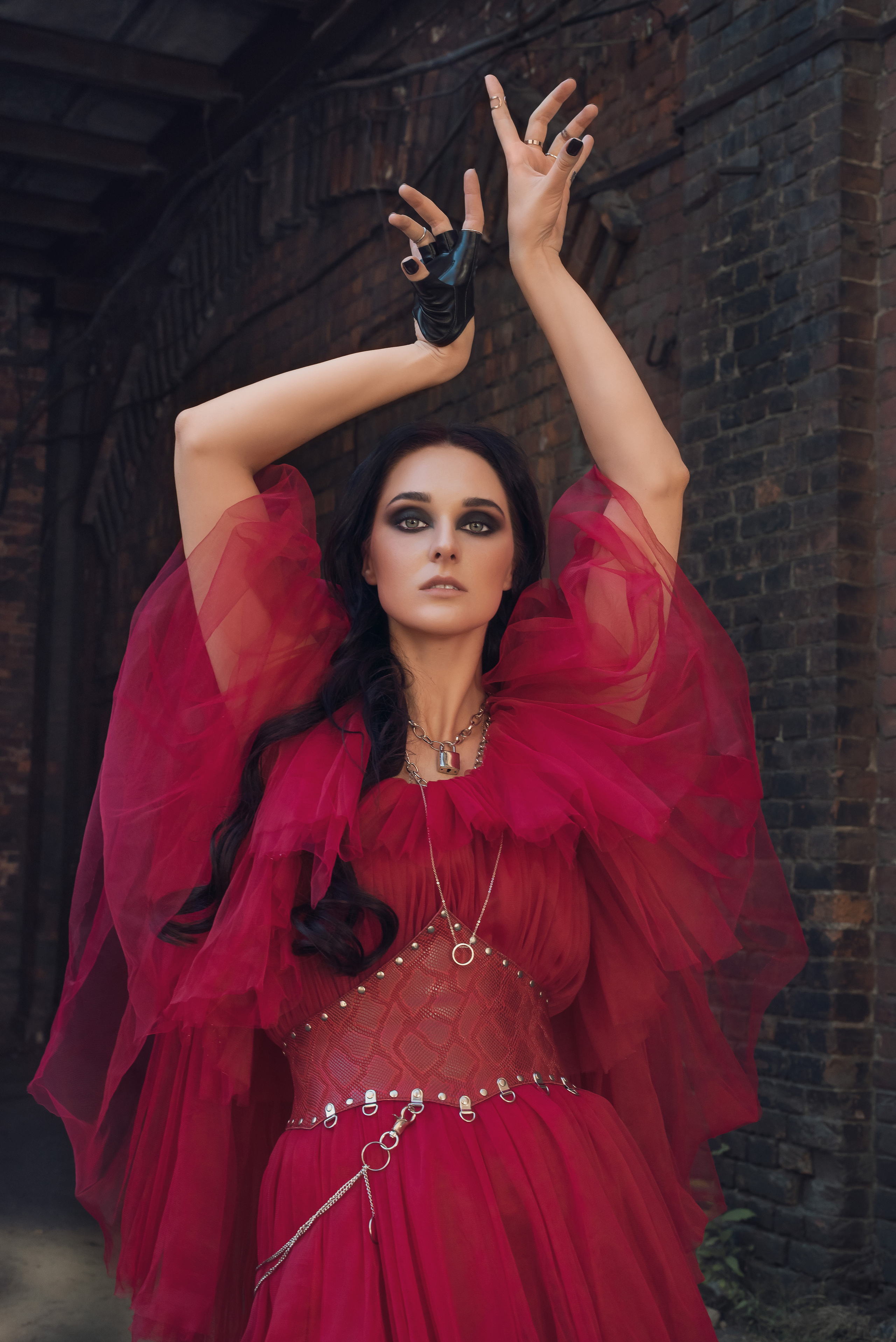 The beauty of destruction. Фотограф, ретушёр, графический дизайнер в Петербурге Адрианова Настя