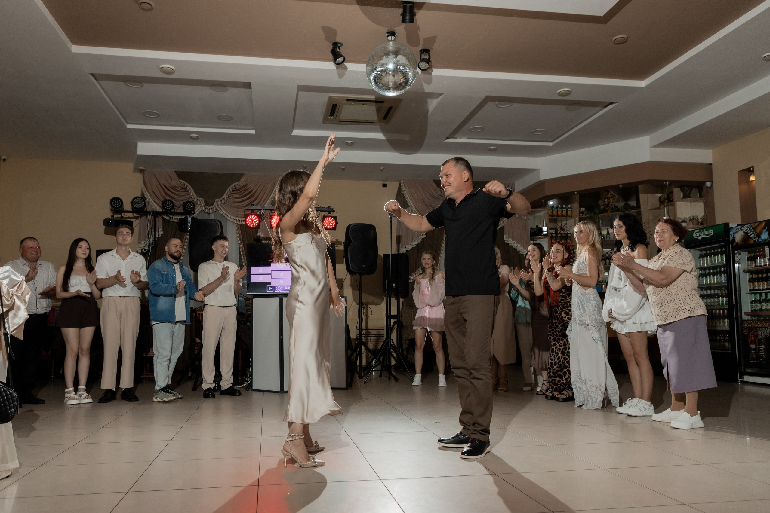 Роман и Александра (банкет). Свадебный фотограф Ангелина Сунгатулина | Саратов | Балаково | Вольск