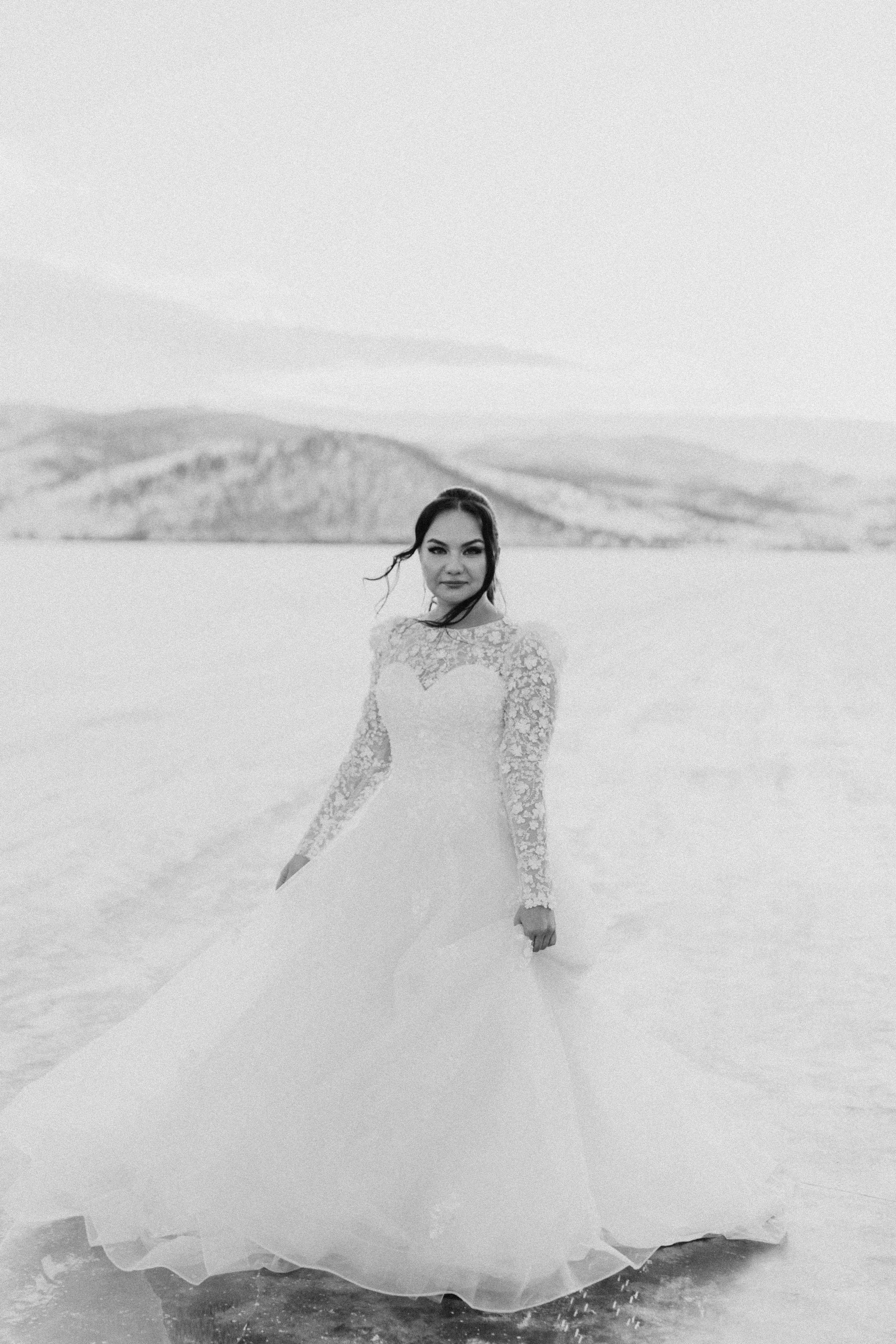 Свадебная зимняя съемка на Байкале. Главная