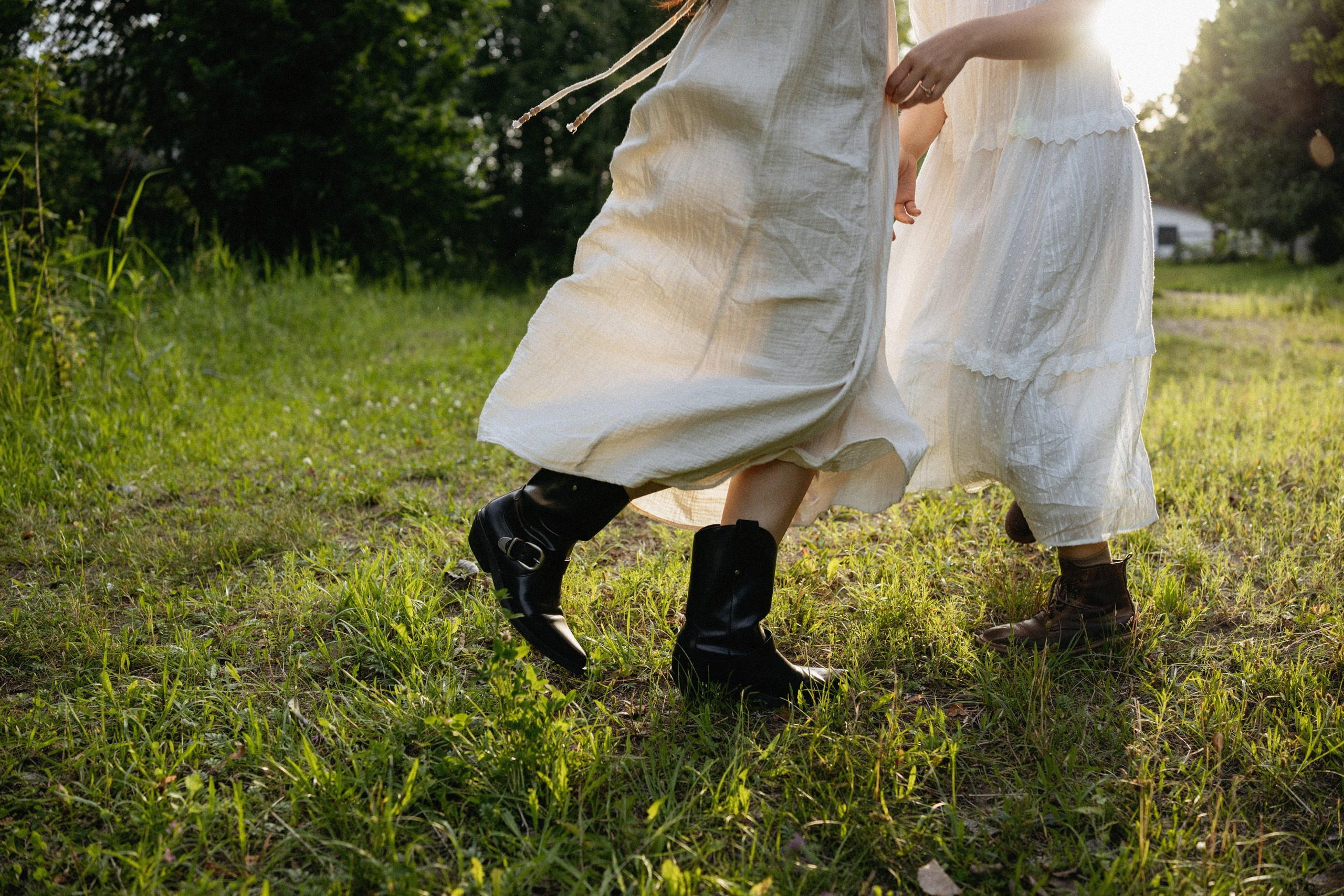 Окунуться в детство 🤍 Прогулка с сестрой. Вера Пьянцева фотограф в Санкт-Петербурге | индивидуальная, семейная и парная (love-story) съёмка