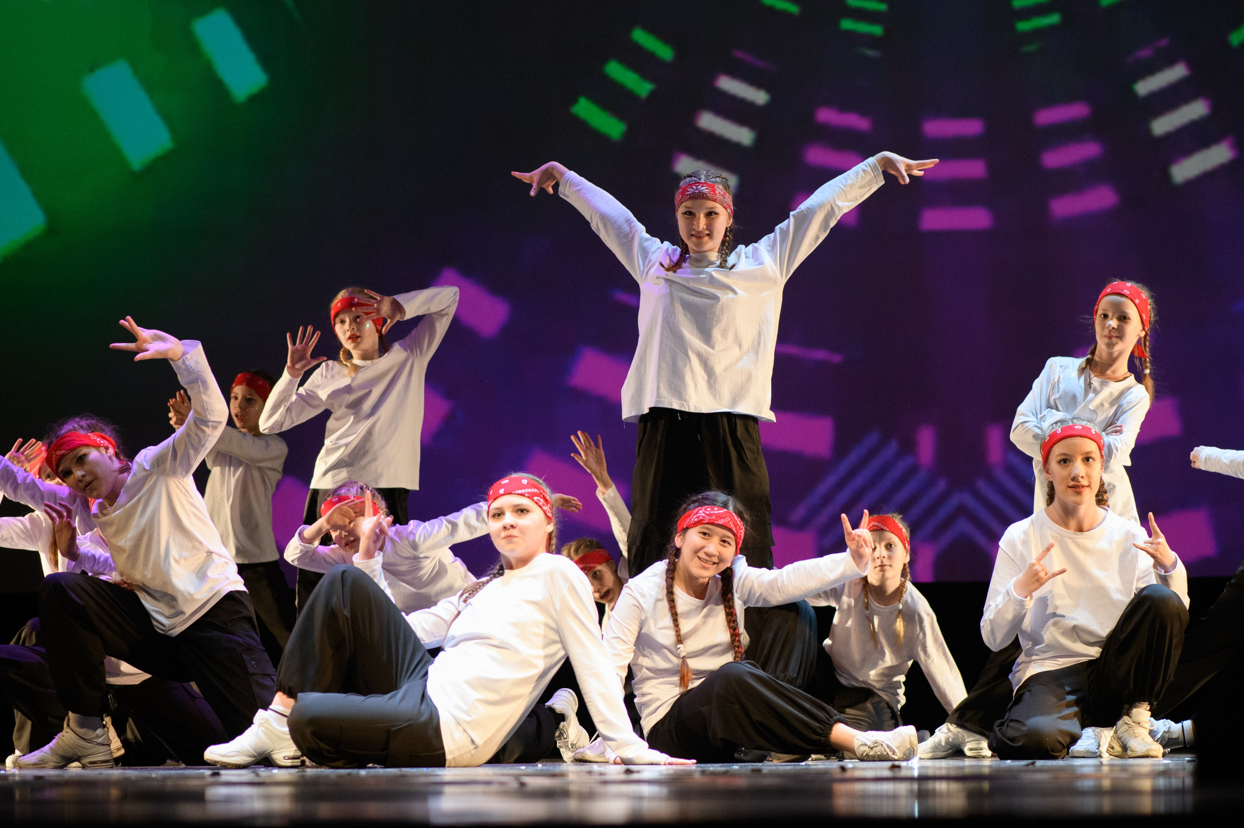 23 апреля, часть 2, БКЗ Октябрьский, г. Санкт-Петербург. Золотое яблочко