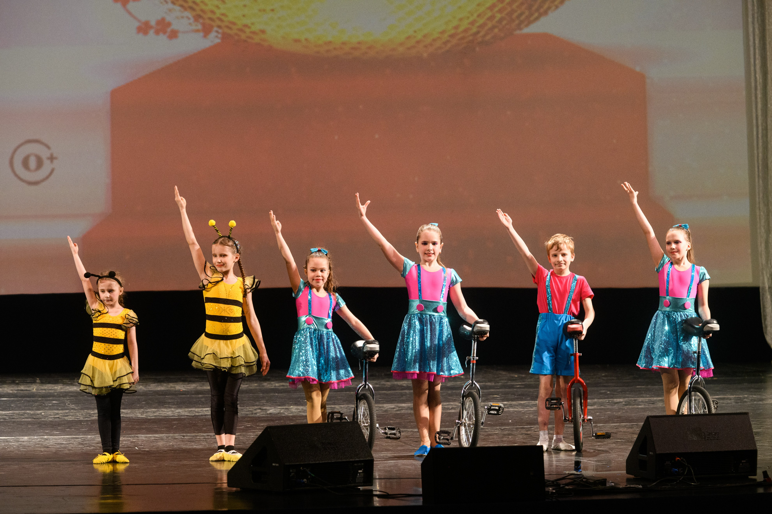 23 апреля, часть 1, БКЗ Октябрьский, г. Санкт-Петербург. Золотое яблочко