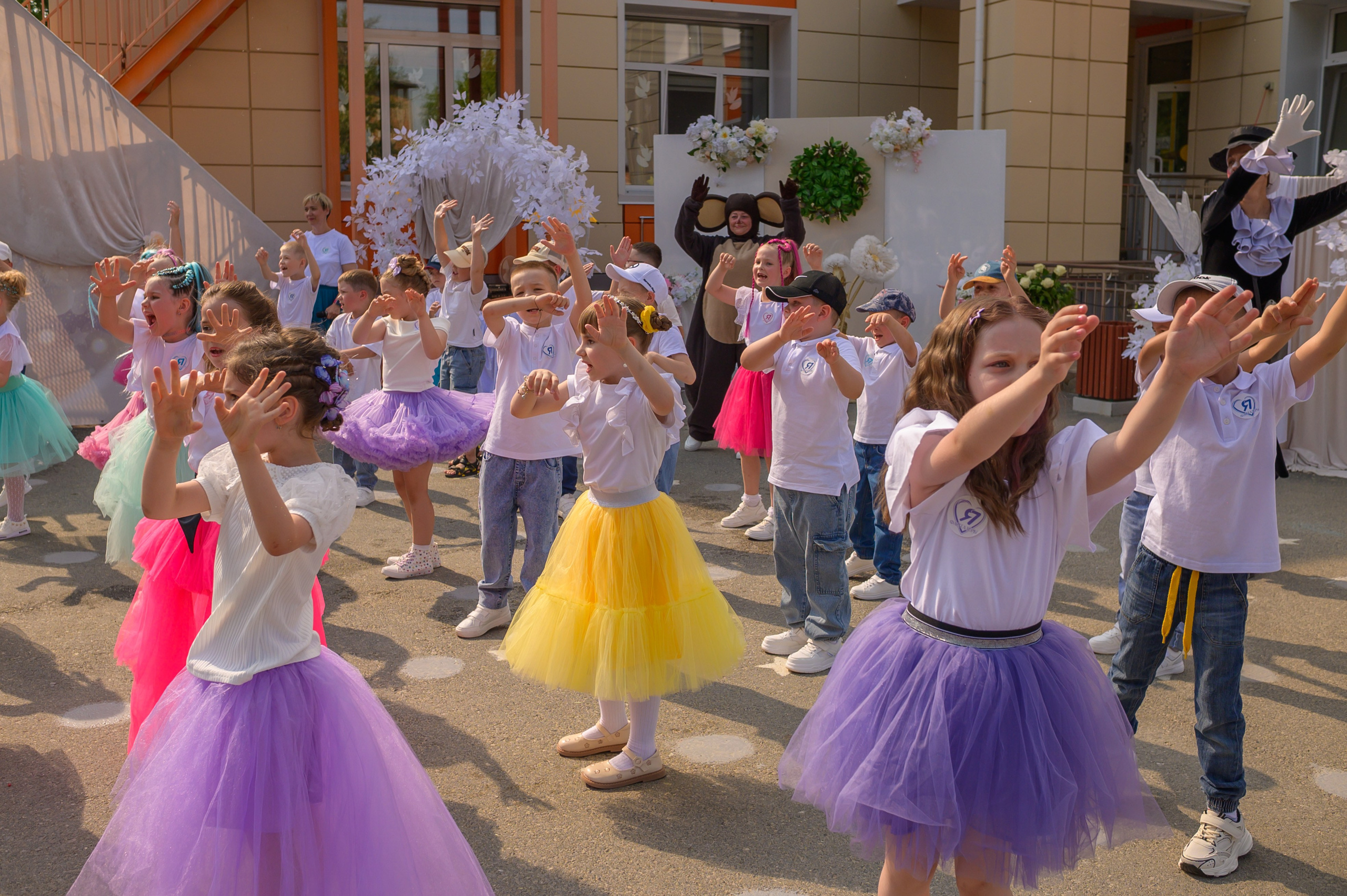 Репортаж выпускного группа «Фантазёры» 3 садик. Фотограф новорожденных, семейный детский в Тюмени Татьяна Морозова