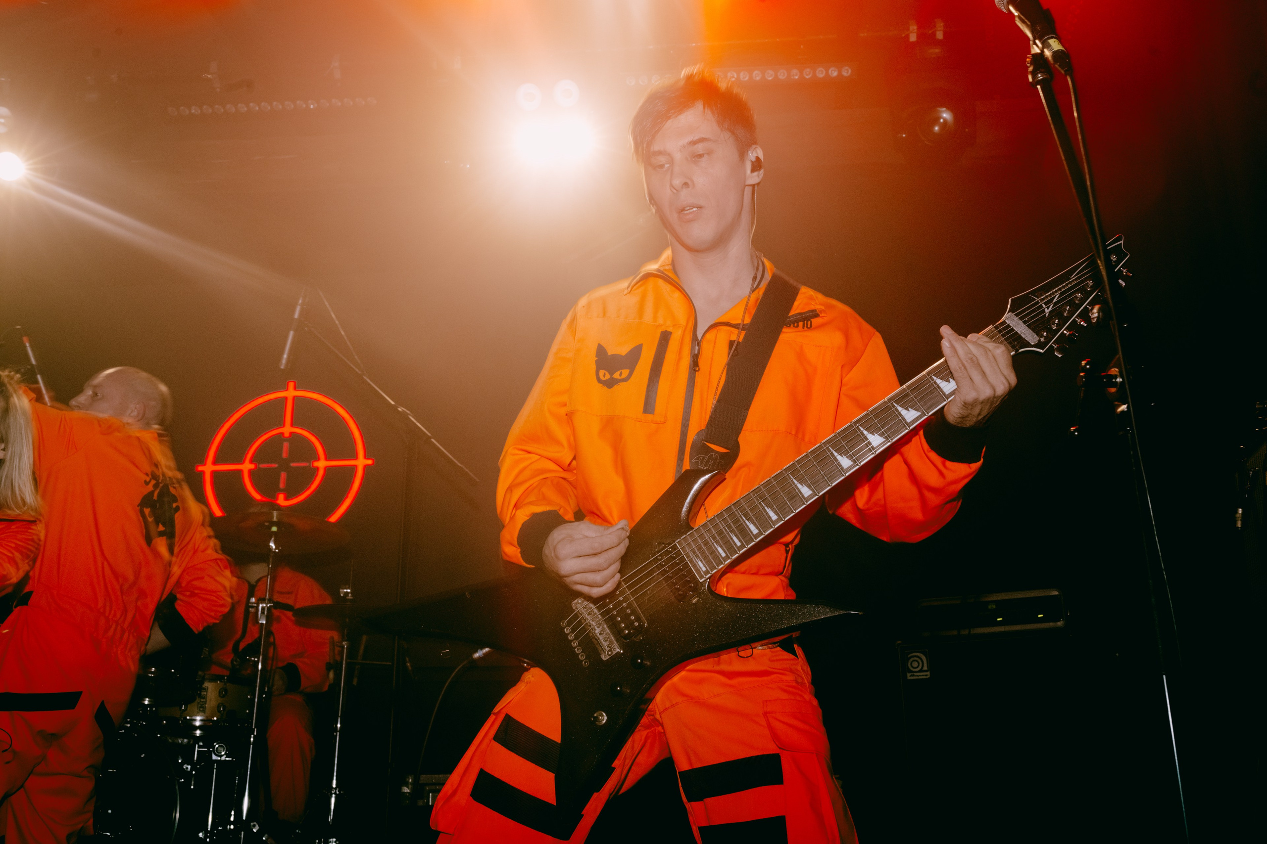 ПОСЛЕДНИЙ ПИОНЕР. Фотограф Елена Богачева (lenalena_na_na_na)