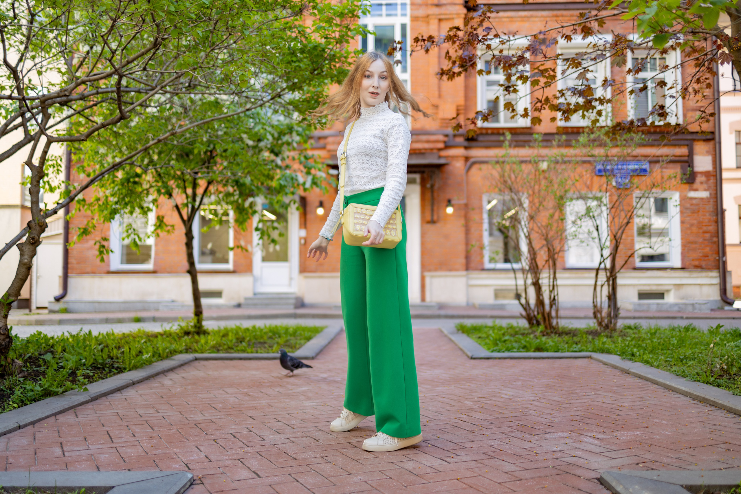 Весенняя прогулка с Еленой по Патриаршим. Репортажный, семейный и студийный фотограф в Москве Демин Алексей