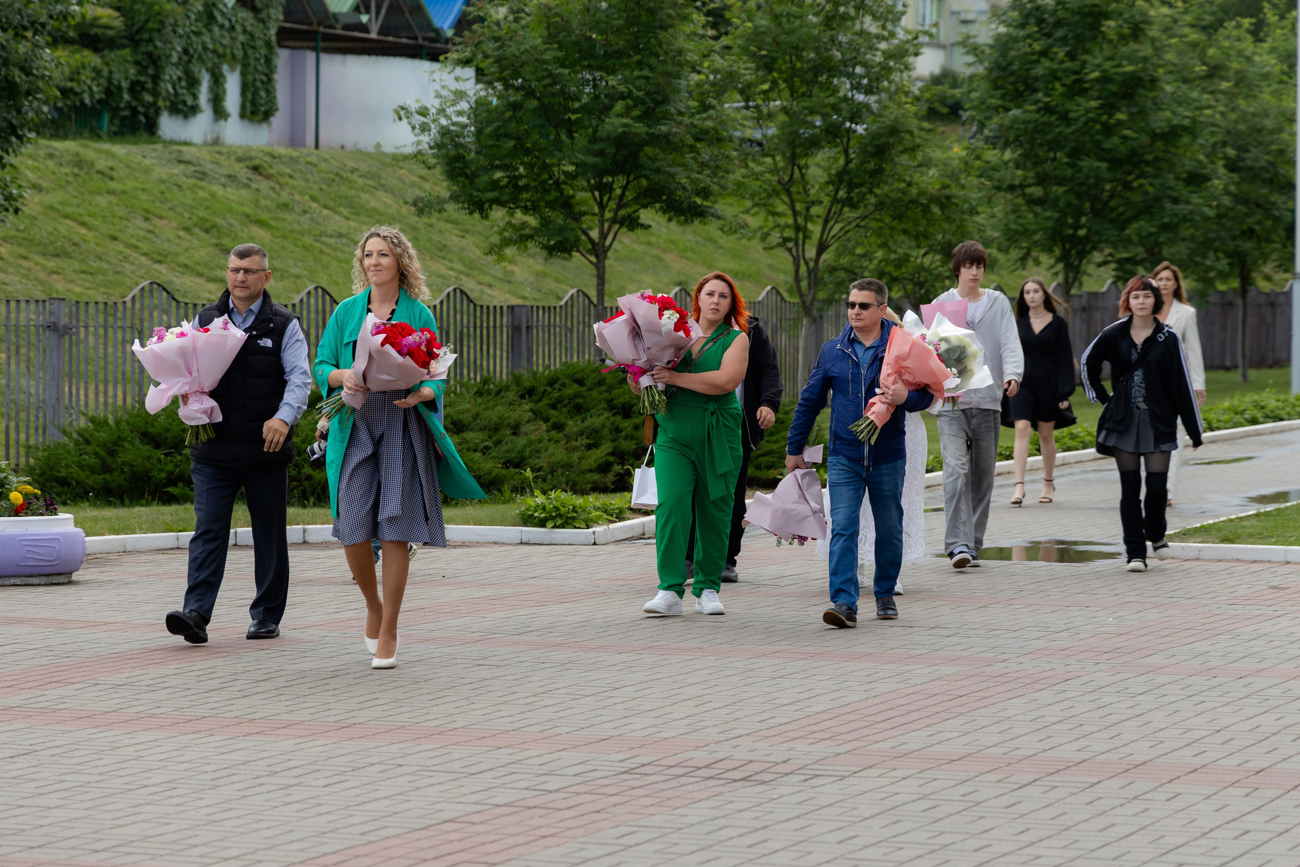 Школьный выпускной 2025 год в Минске, Беларуси. Свадебный фотограф в Минске/Беларуси Сергей Спиридонов