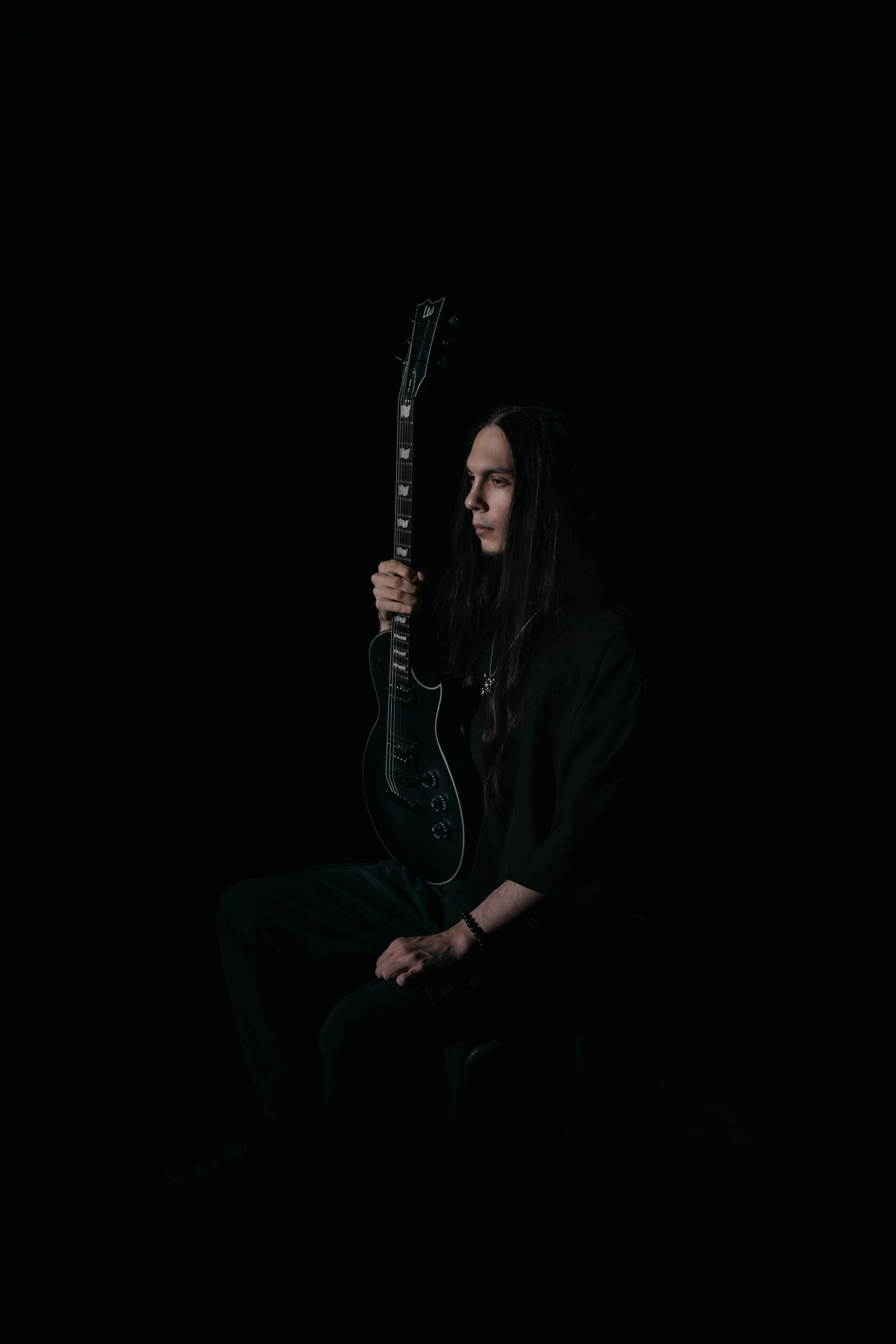 Ренат. Фото для карточки музыканта. Фотограф Регина Крикунова г. Красноярск