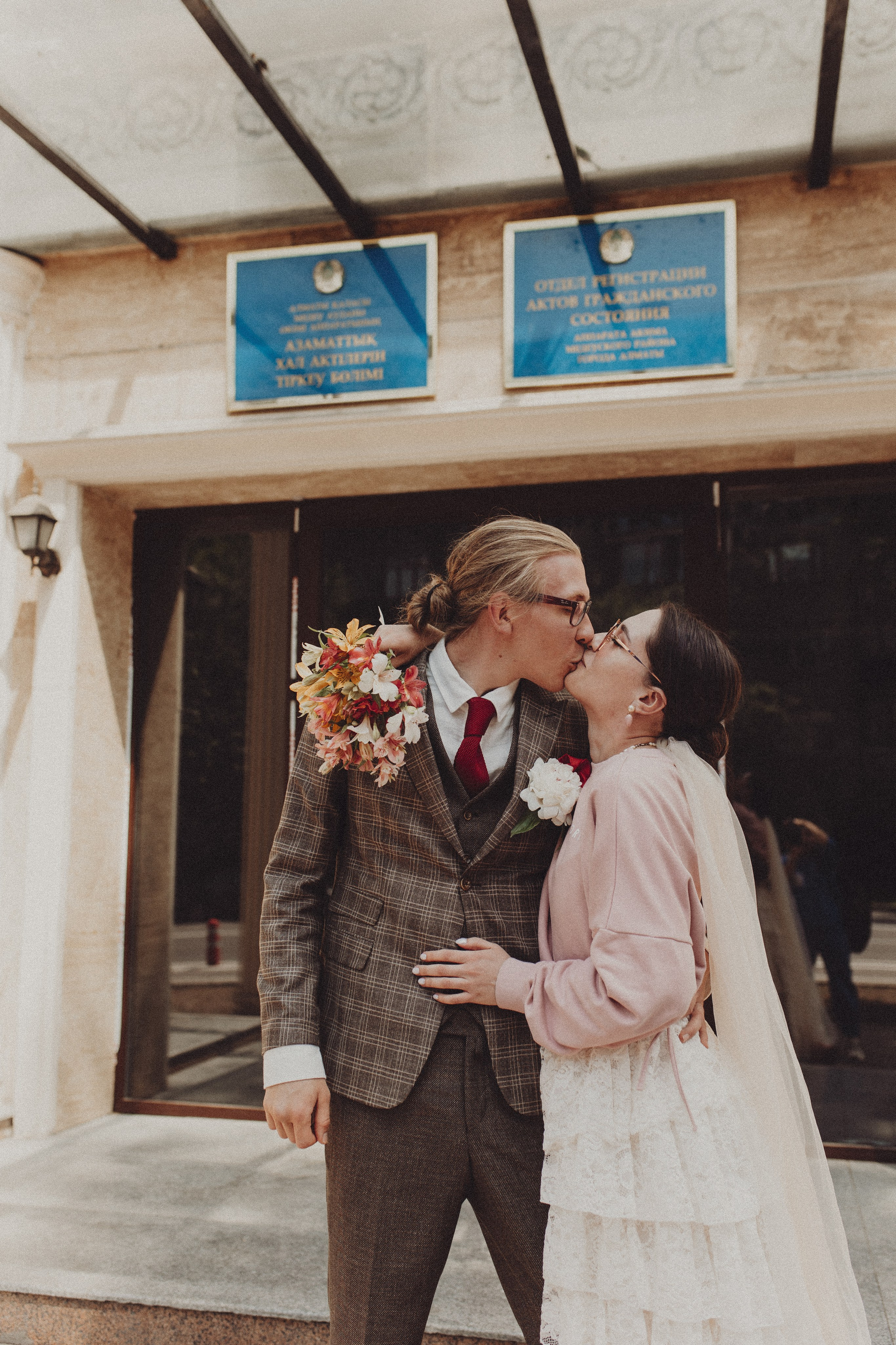 Wedding. Свадебный и семейный фотограф в Алматы Laura Dosmann