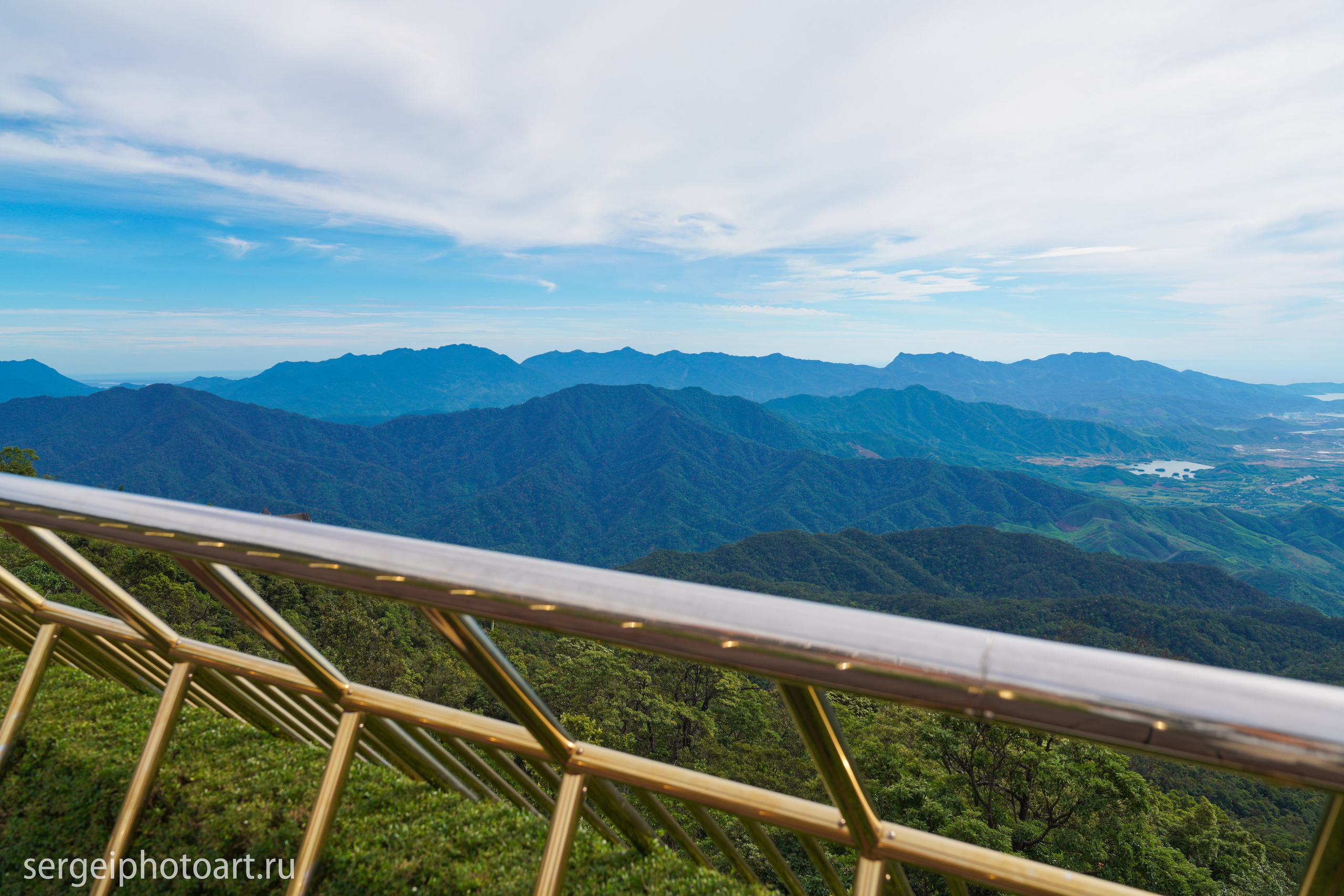 Ба На Хилс Руки Бога Золотой мост. Фотограф Сергей Кишкель Дананг Нячанг Фукуок
