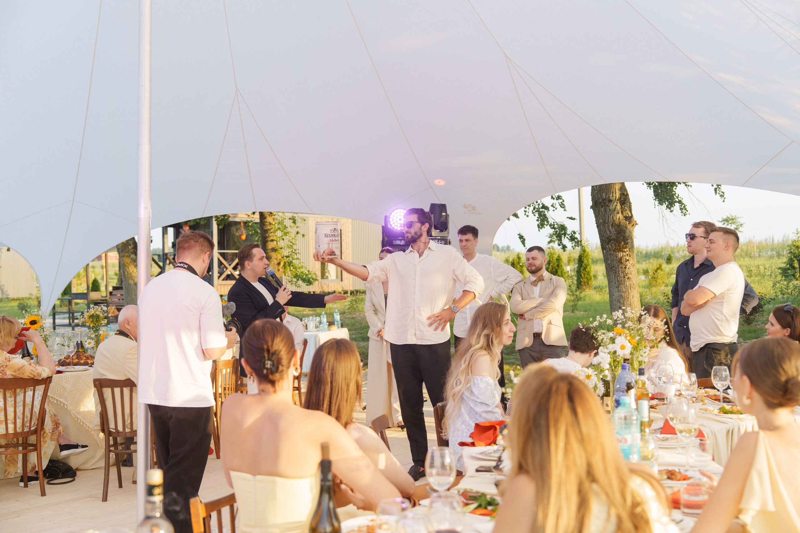 Михаил и Ольга (банкетная часть г. Брянск). Свадебный и репортажный фотограф Элина Козырьянова