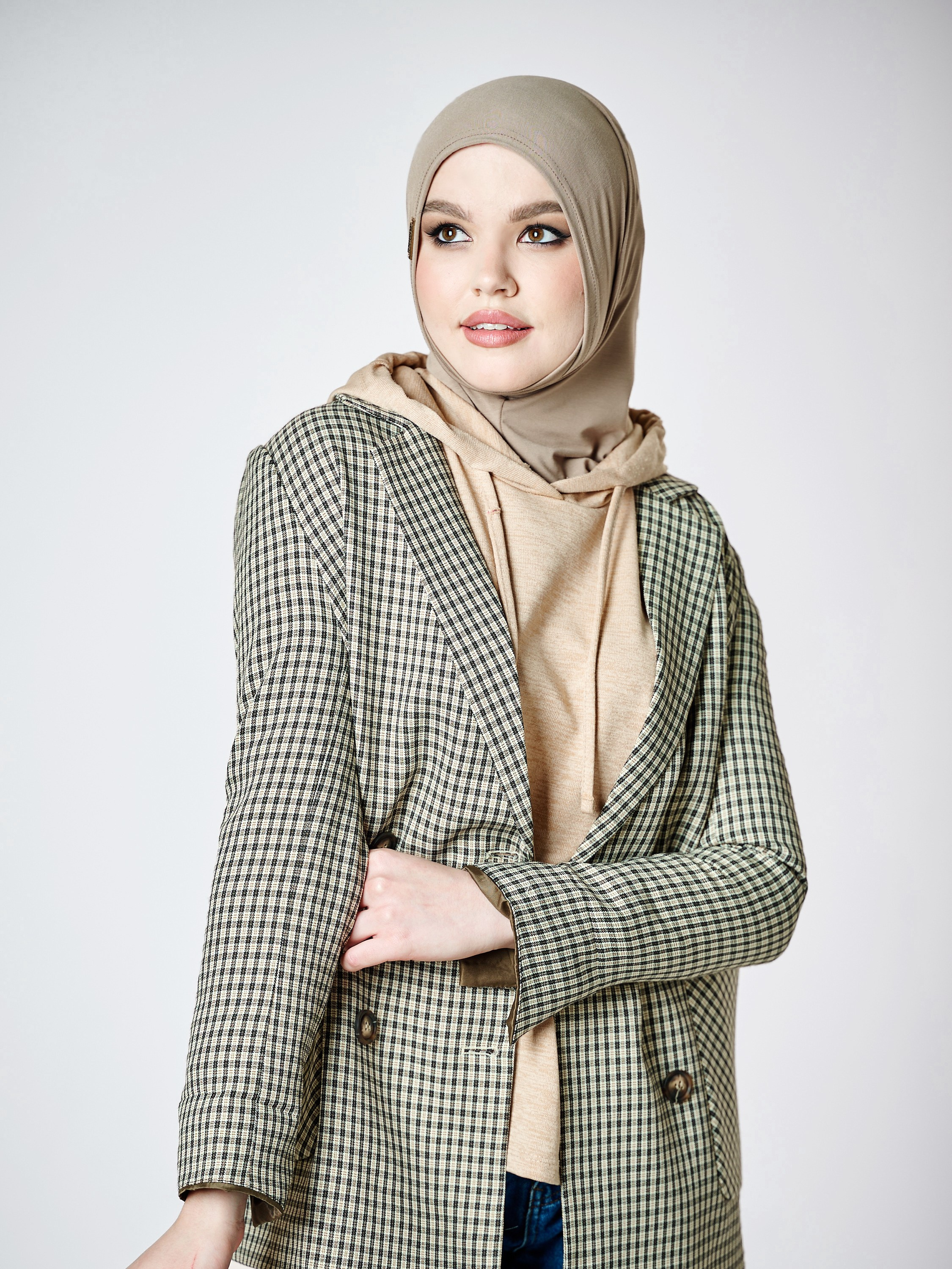 Фотосъёмка одежды. Выпускные альбомы. Предметная и контент съёмка. Фотостудия Klass