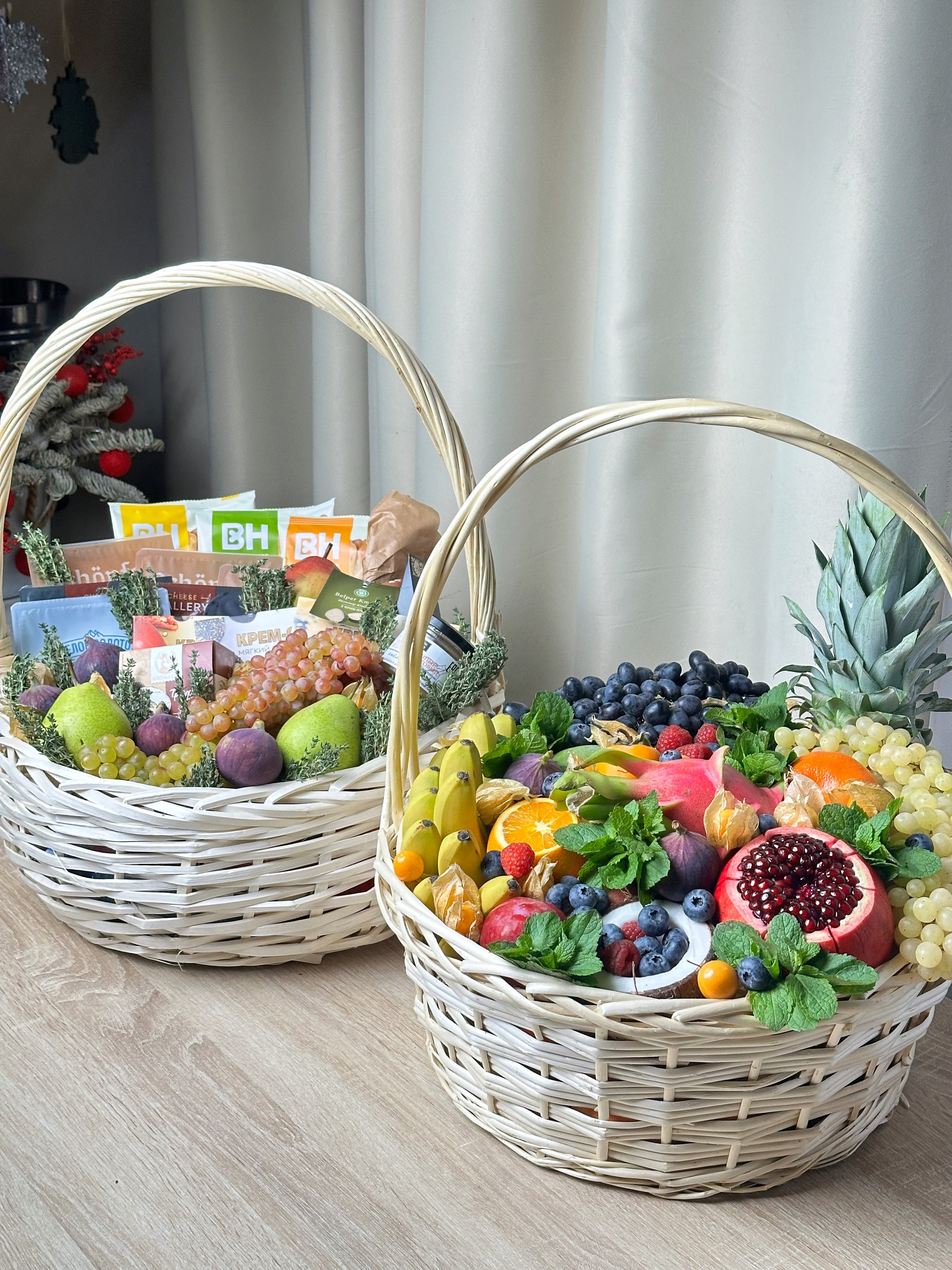 Корзины. Выездной кейтеринг, съедобные букеты, торты и сладости на заказ