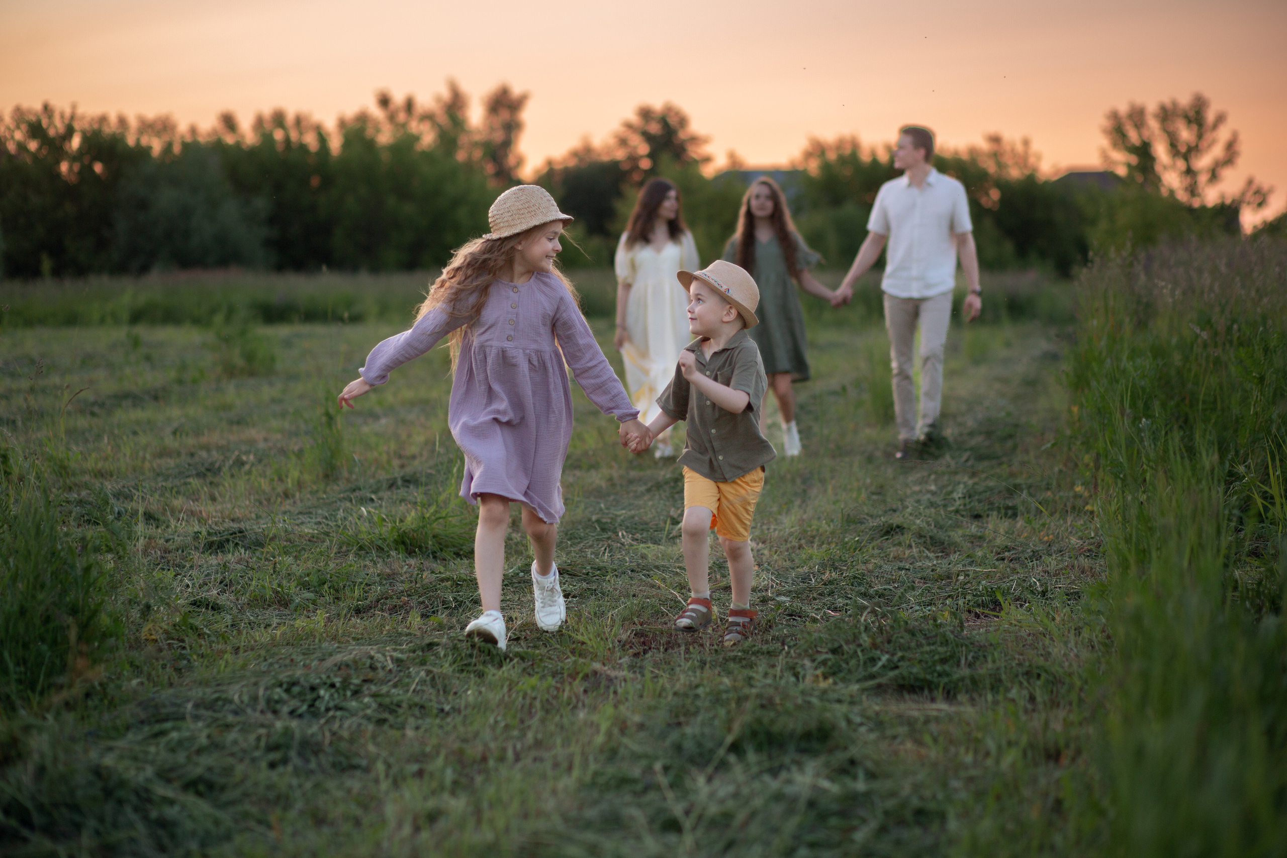 Семья в Люпинах. Семейный и детский фотограф в Москве Юлия