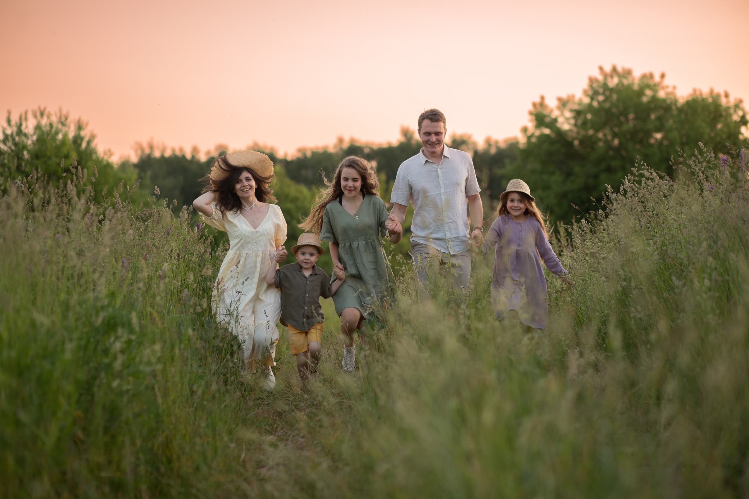 Семья в Люпинах. Семейный и детский фотограф в Москве Юлия