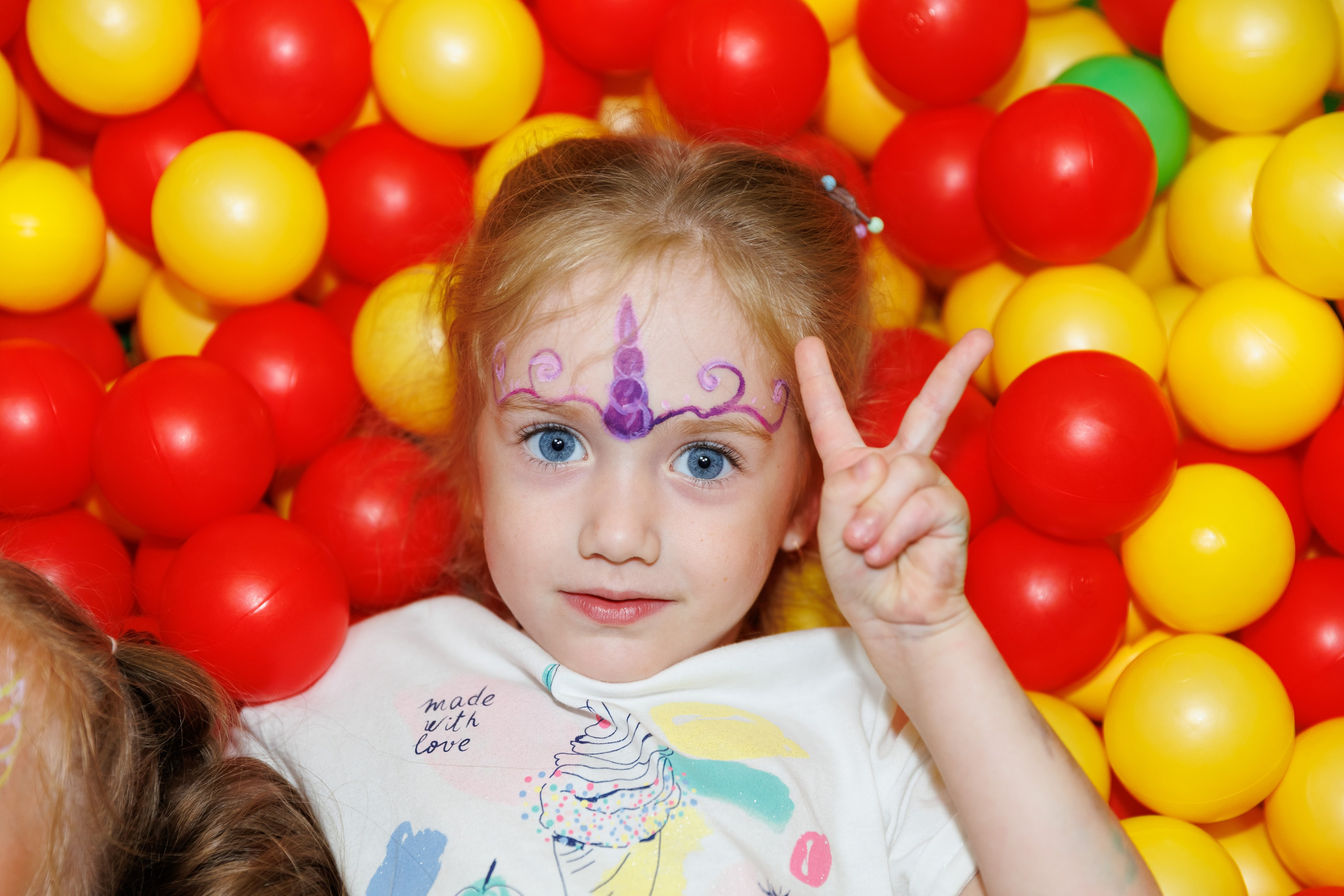 Детский лофт Алиса в стране чудес. Женский фотограф в Новосибирске Наталья Гресь