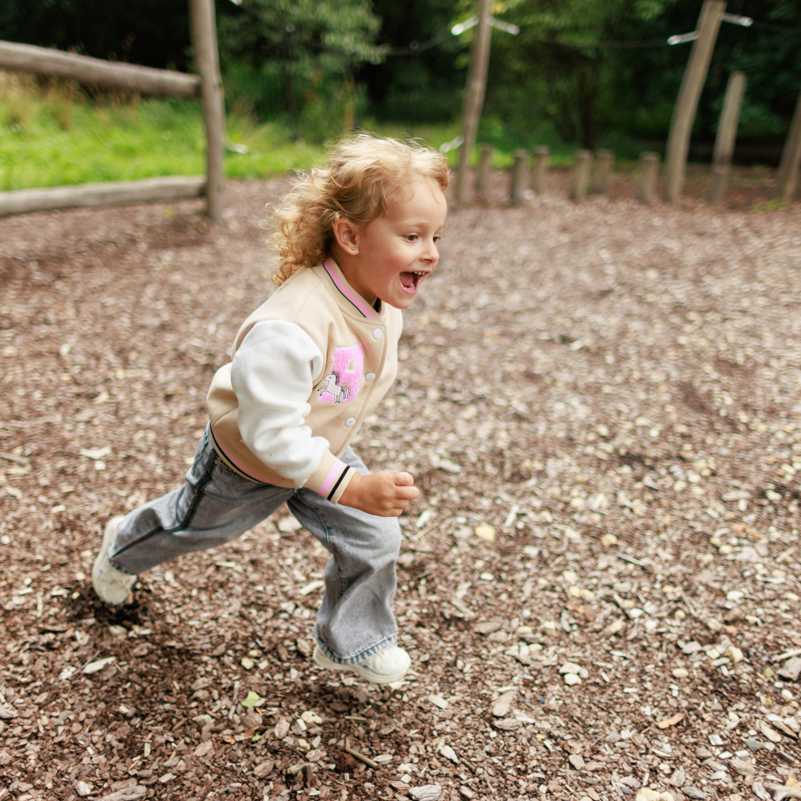 Детская фотосессия на прогулке