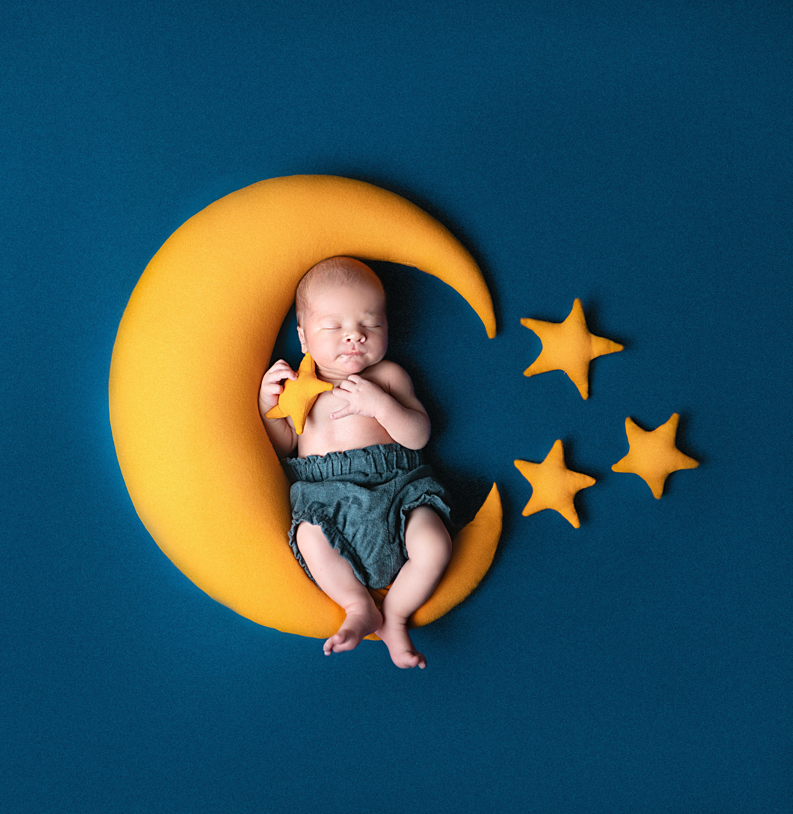 Ньюборн фотосессия в Астане