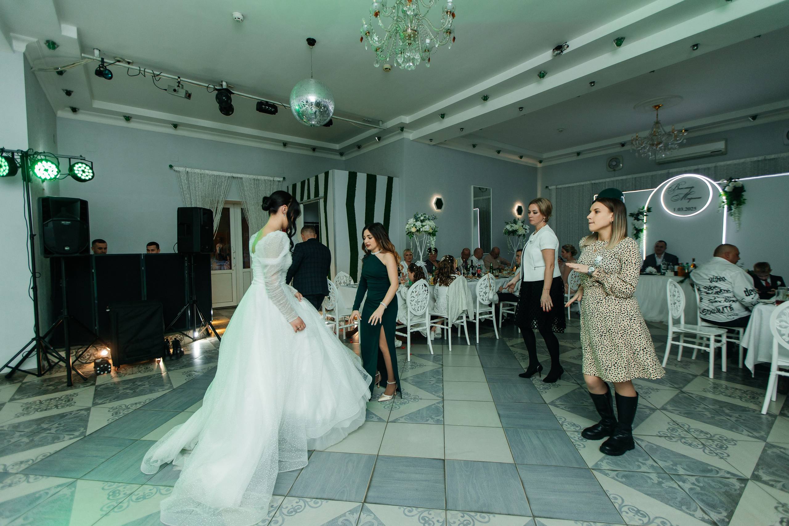 Публичная библиотека. Свадебный и семейный фотограф Ростова-на-Дону Ирина Бондарева