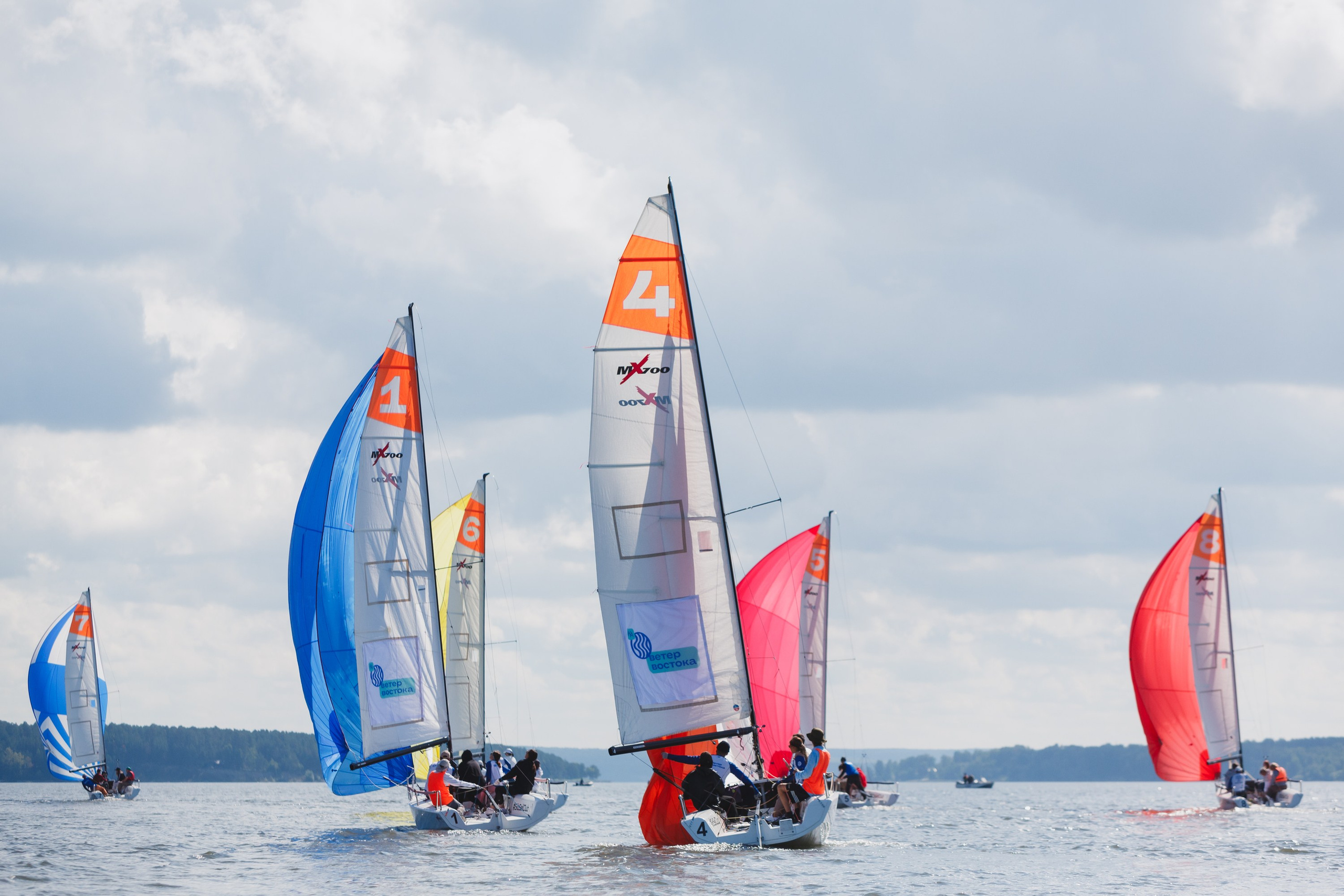 ЯХТИНГ. Roman Photo