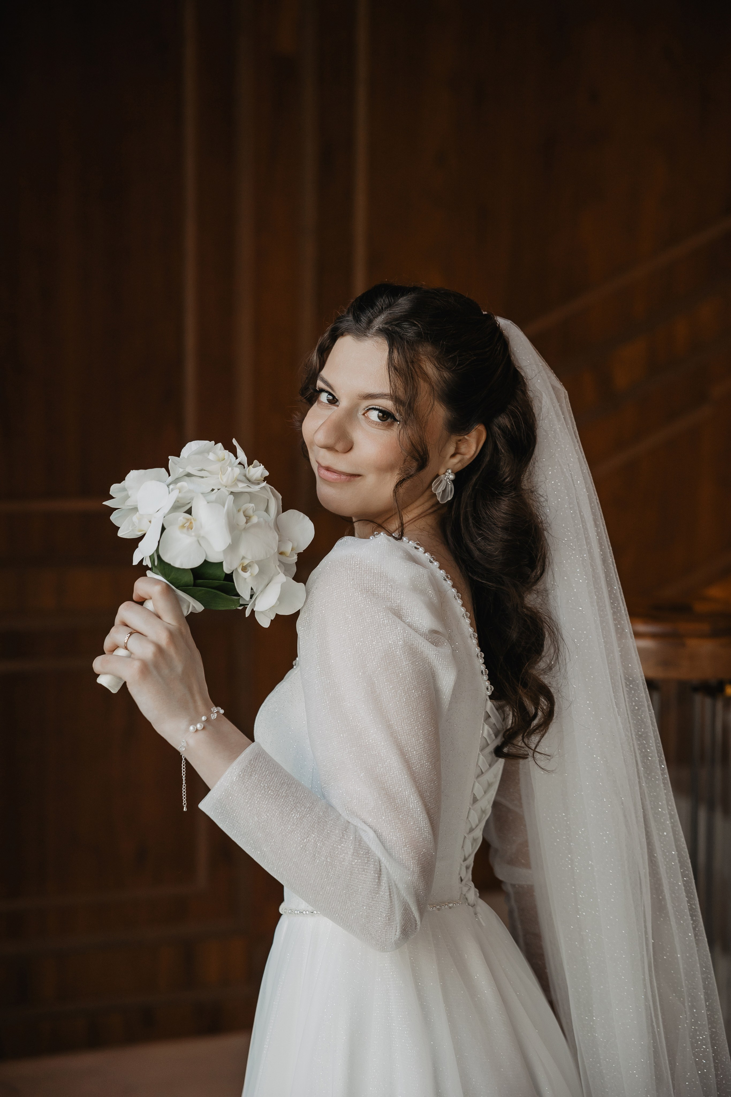 Свадебная фотосессия в отеле Marriott Imperial Plaza. Свадебный фотограф в Москве Дарья Олендарёва