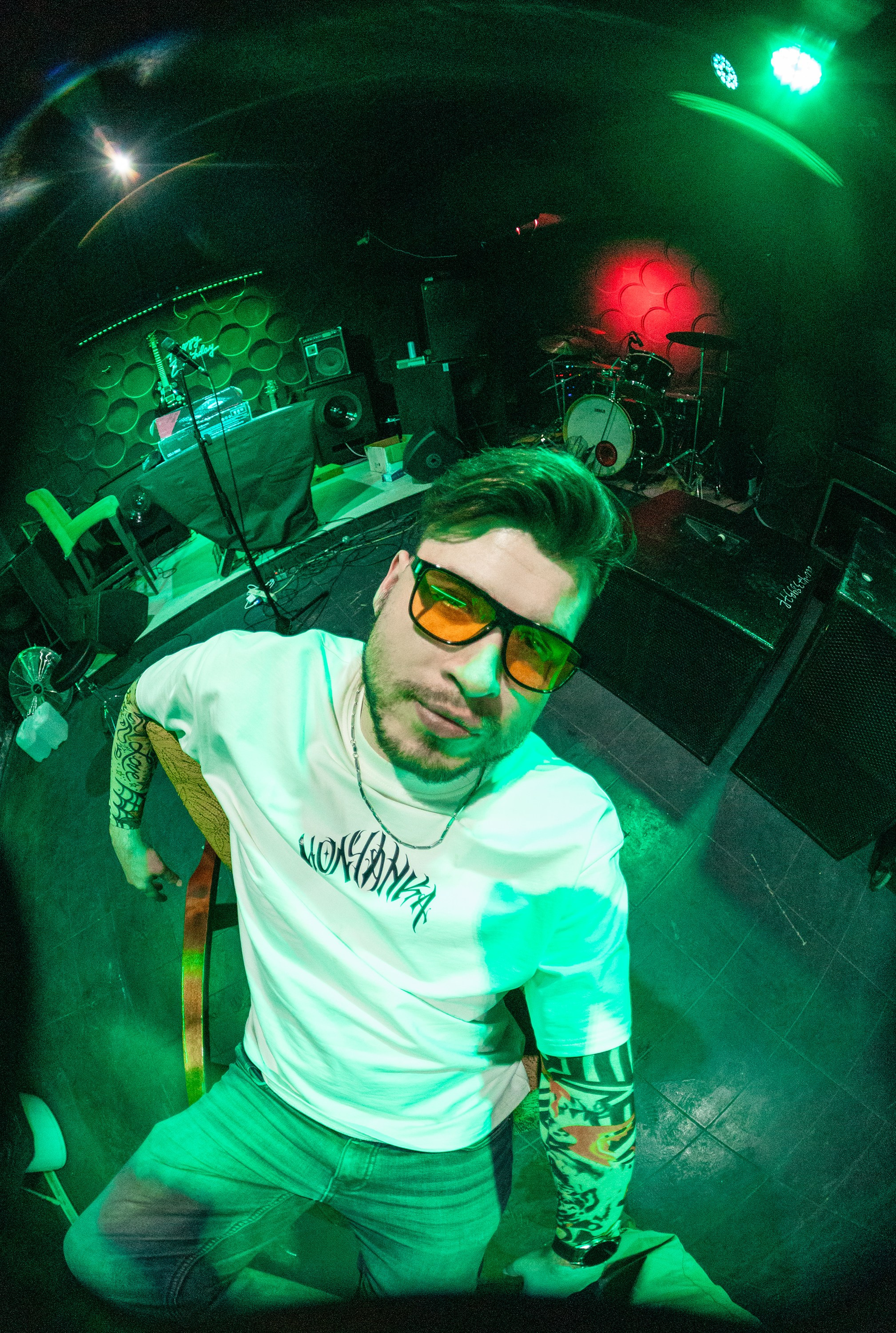 Реклама футболок «Молчанка». Фотограф Тюмень